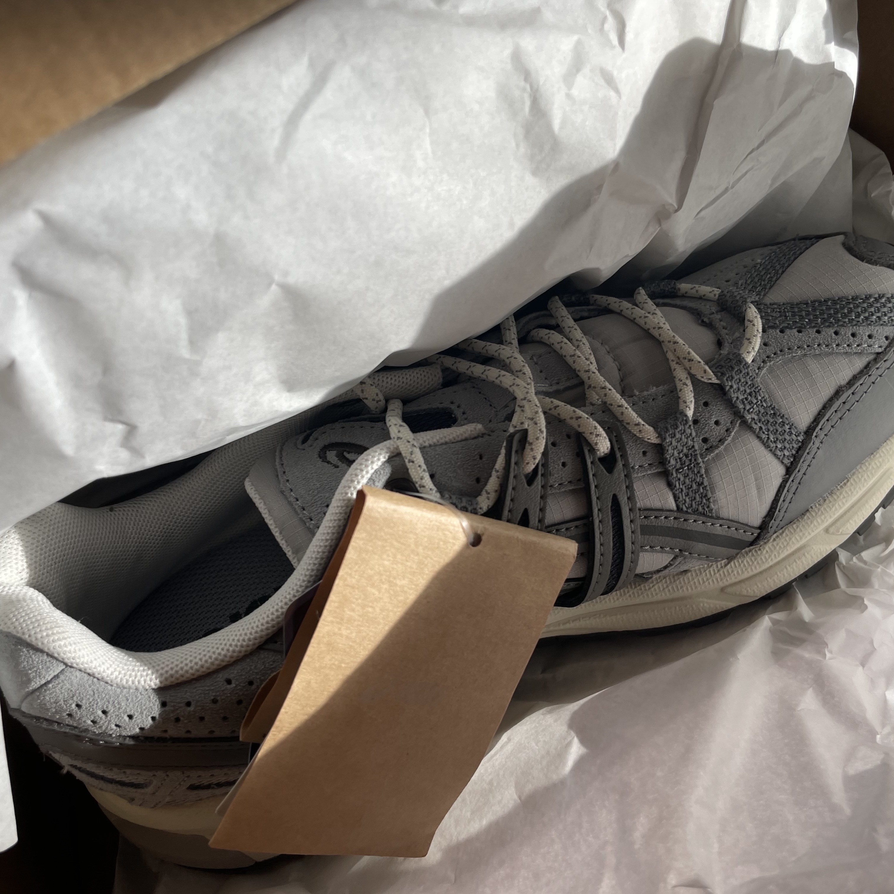 Asics Gel-Sonoma 15-50 Oyster Grey Clay Grey 착용 스타일
