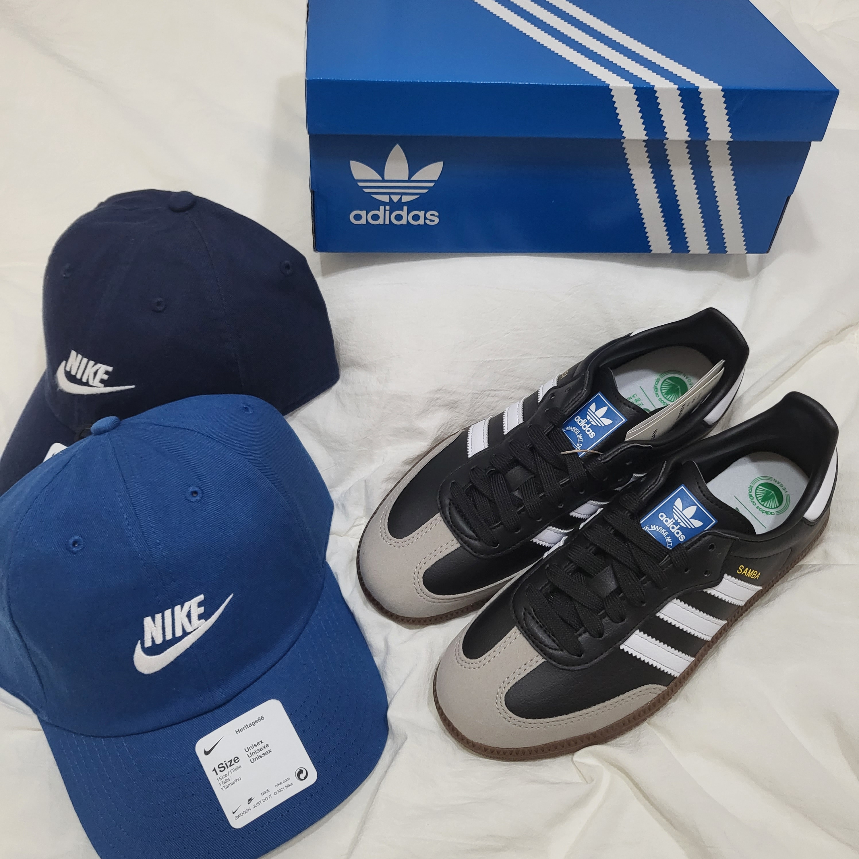 Adidas Samba Vegan Black White, Nike Heritage 86 Futura Washed Cap Obsidian 착용 스타일