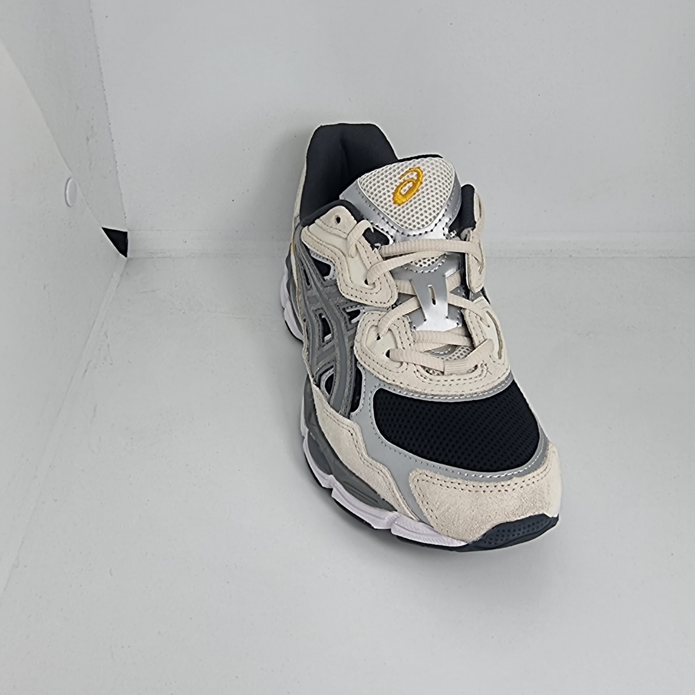 Asics Gel-NYC Black Clay Grey 착용 스타일 - 3