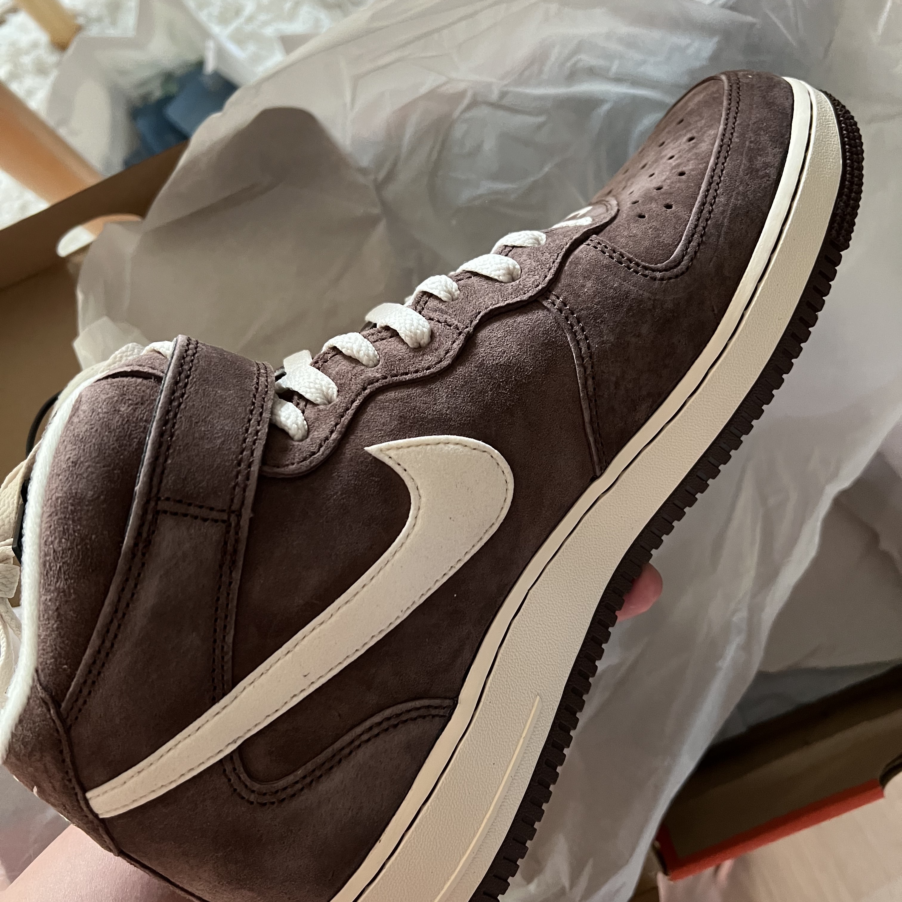 Nike Air Force 1 Mid '07 QS Chocolate 착용 스타일