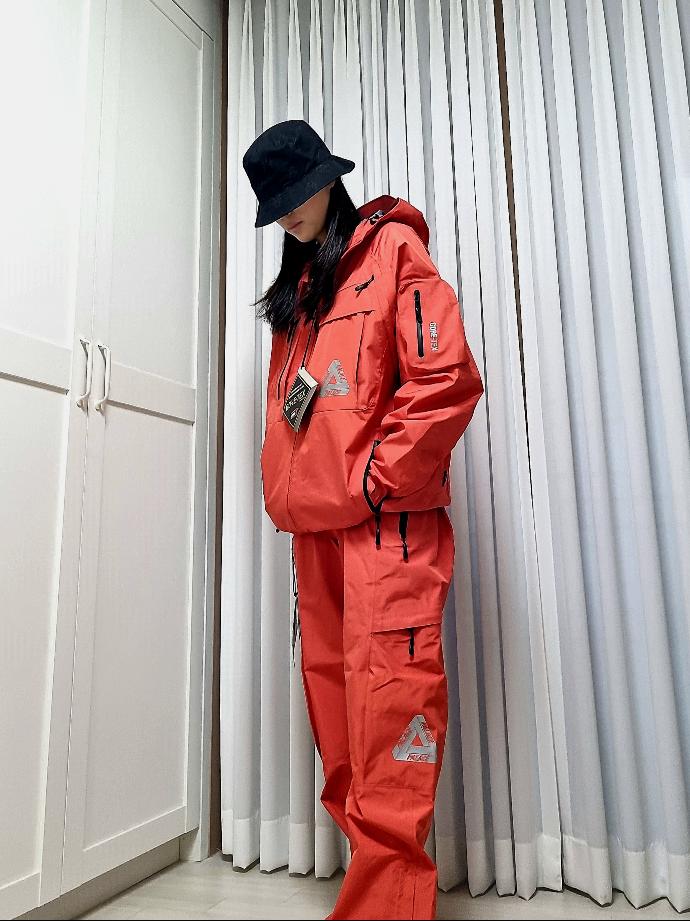 Palace Gore-Tex Cargo Jacket Orange - 23SS, Palace Gore-Tex Cargo Bottom Orange - 23SS 착용 스타일 - 1