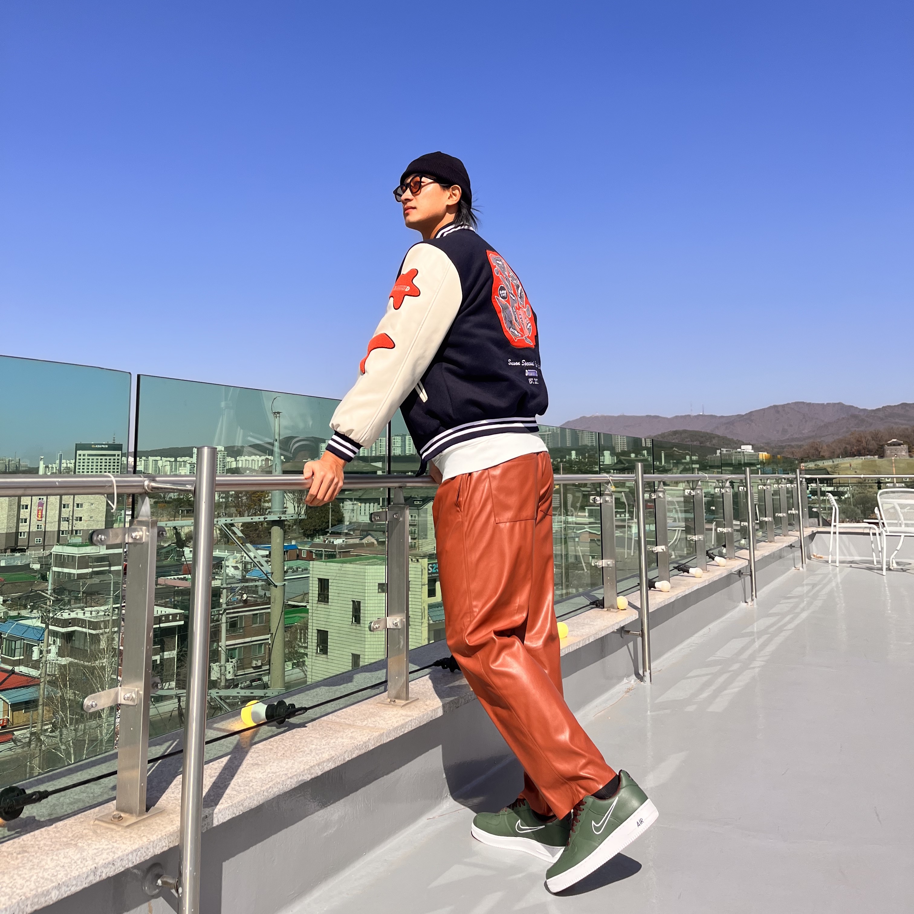 Nike Air Force 1 Low Hong Kong 2018 착용 스타일 - 2