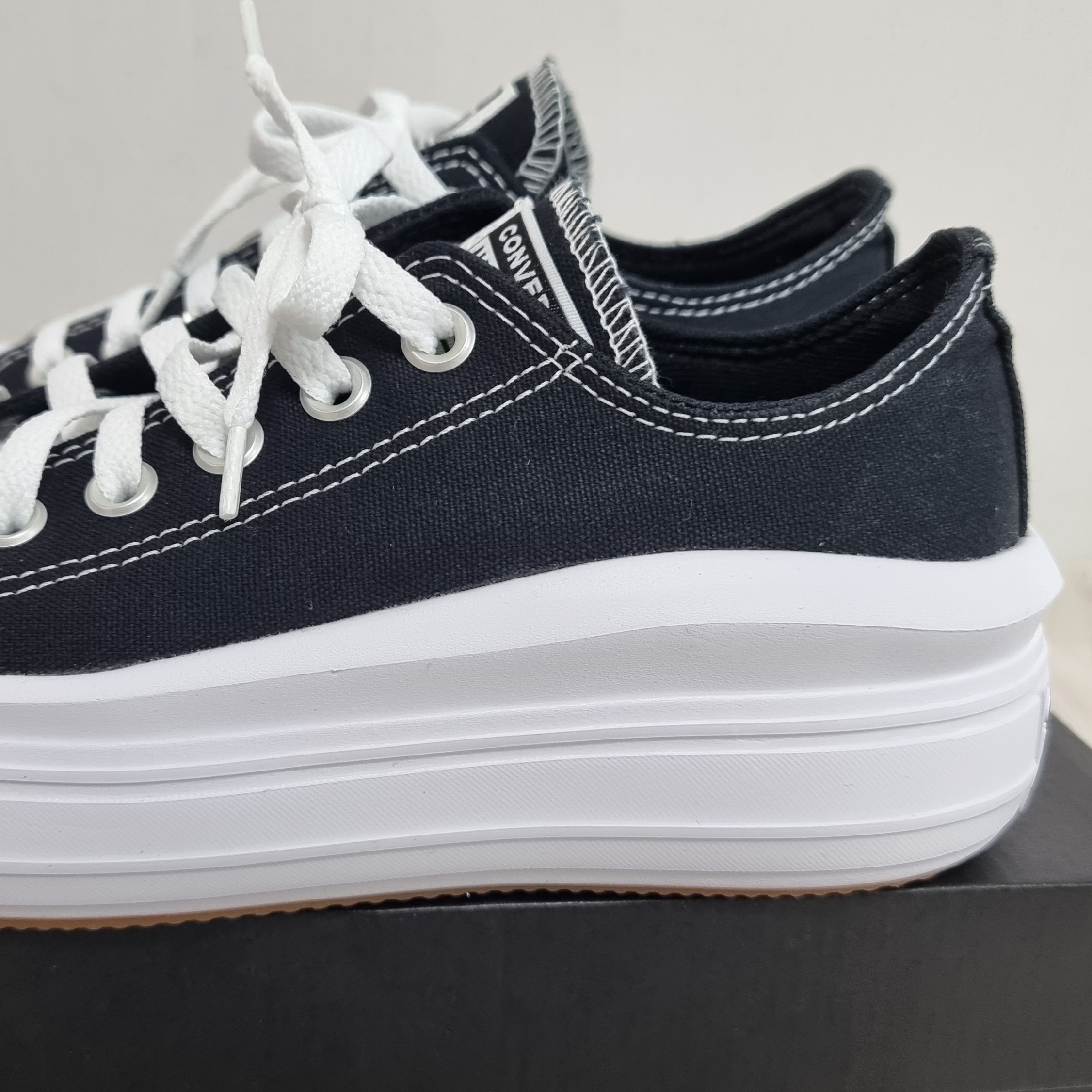 (W) Converse Chuck Taylor All Star Move Ox Black 착용 스타일 - 2