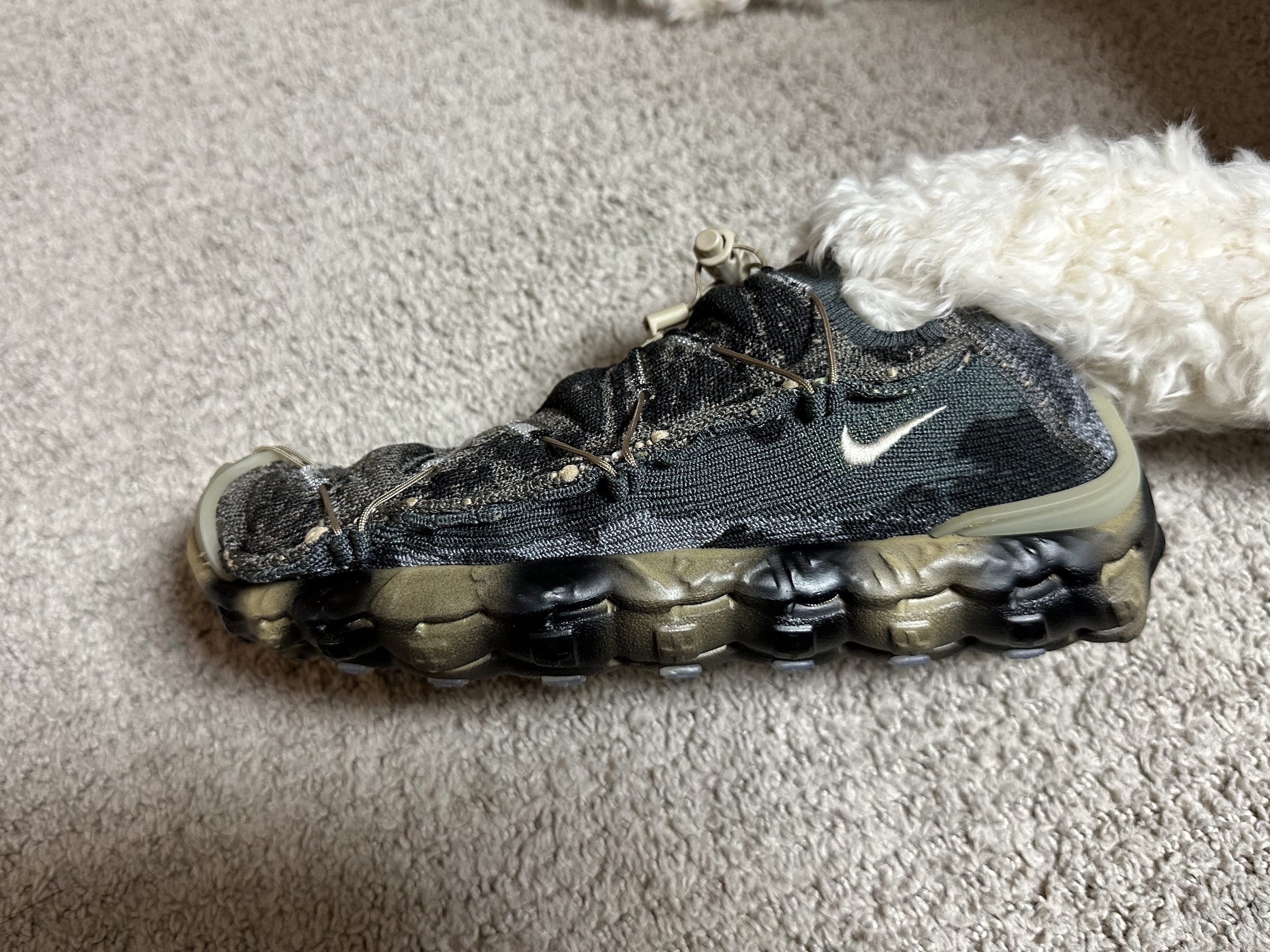 Nike ISPA Mindbody Olive Grey 착용 스타일 - 4