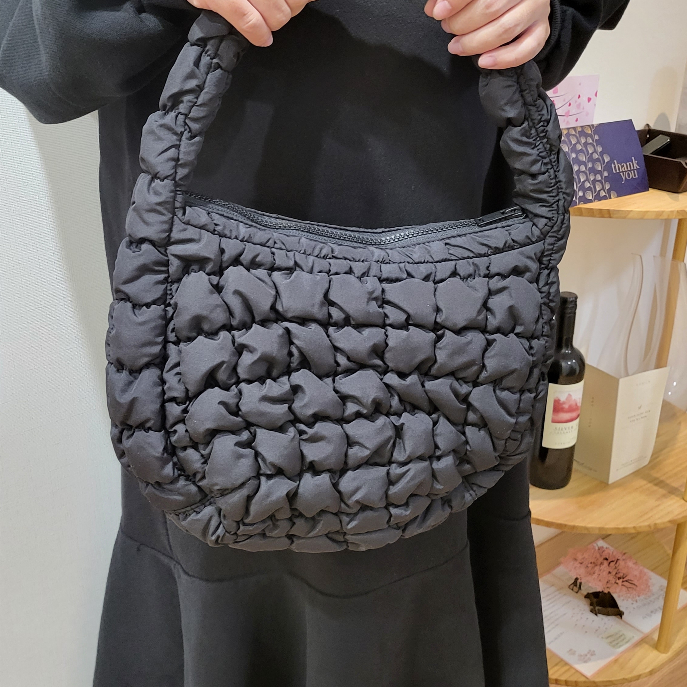COS Quilted Mini Bag Black 착용 스타일