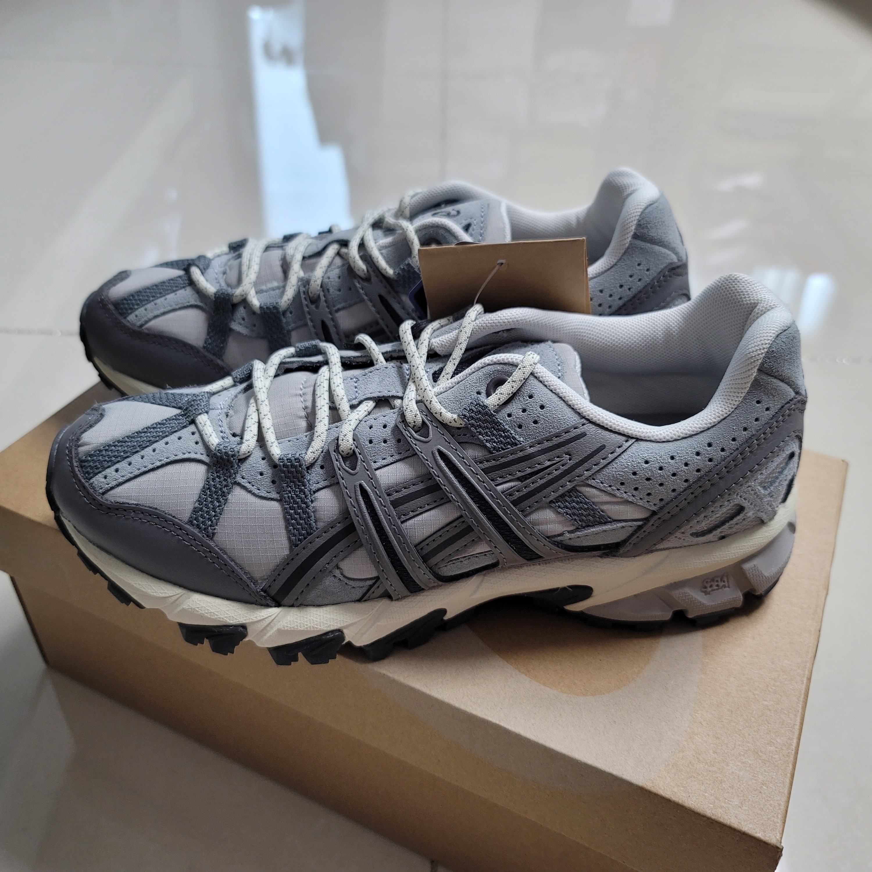 Asics Gel-Sonoma 15-50 Oyster Grey Clay Grey, Asics Gel-Sonoma 15-50 Oyster Grey 착용 스타일 - 2