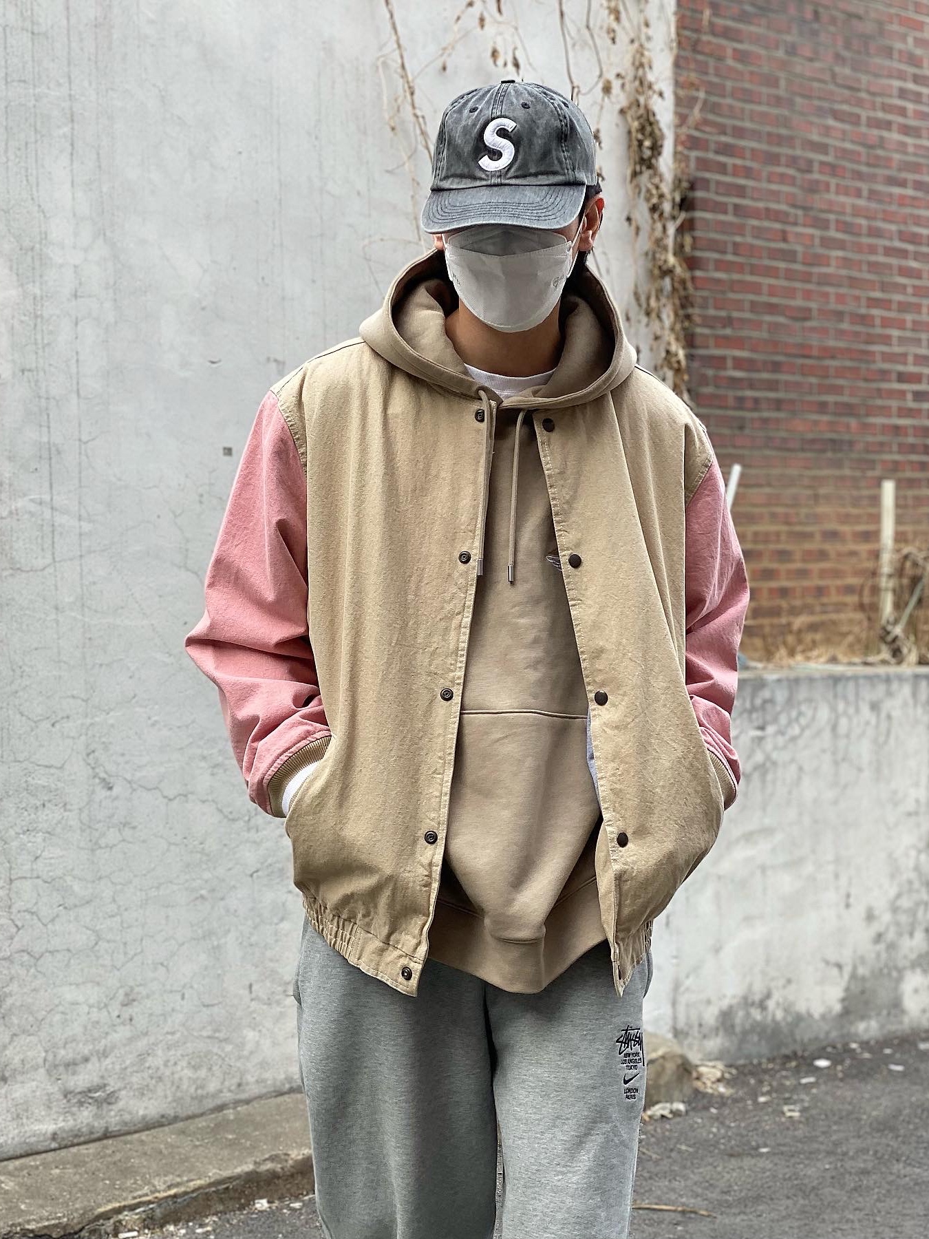 Nike x Stussy NRG ZR Fleece Pants Heather Grey - US/EU, Supreme Pigment Print S Logo 6-Panel Black - 20SS 착용 스타일 - 4