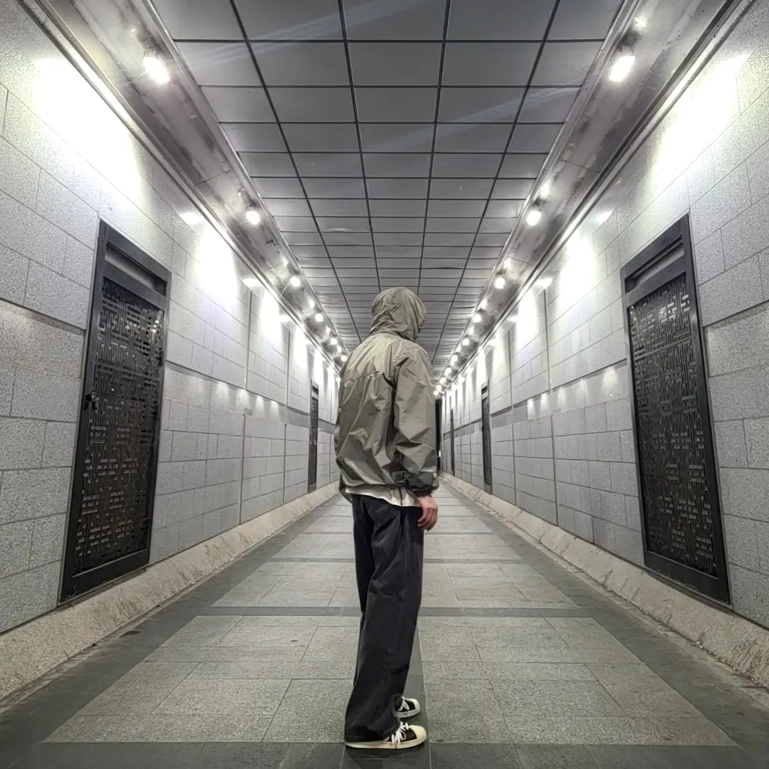 Adidas Superstar Premium Black White 착용 스타일 - 4