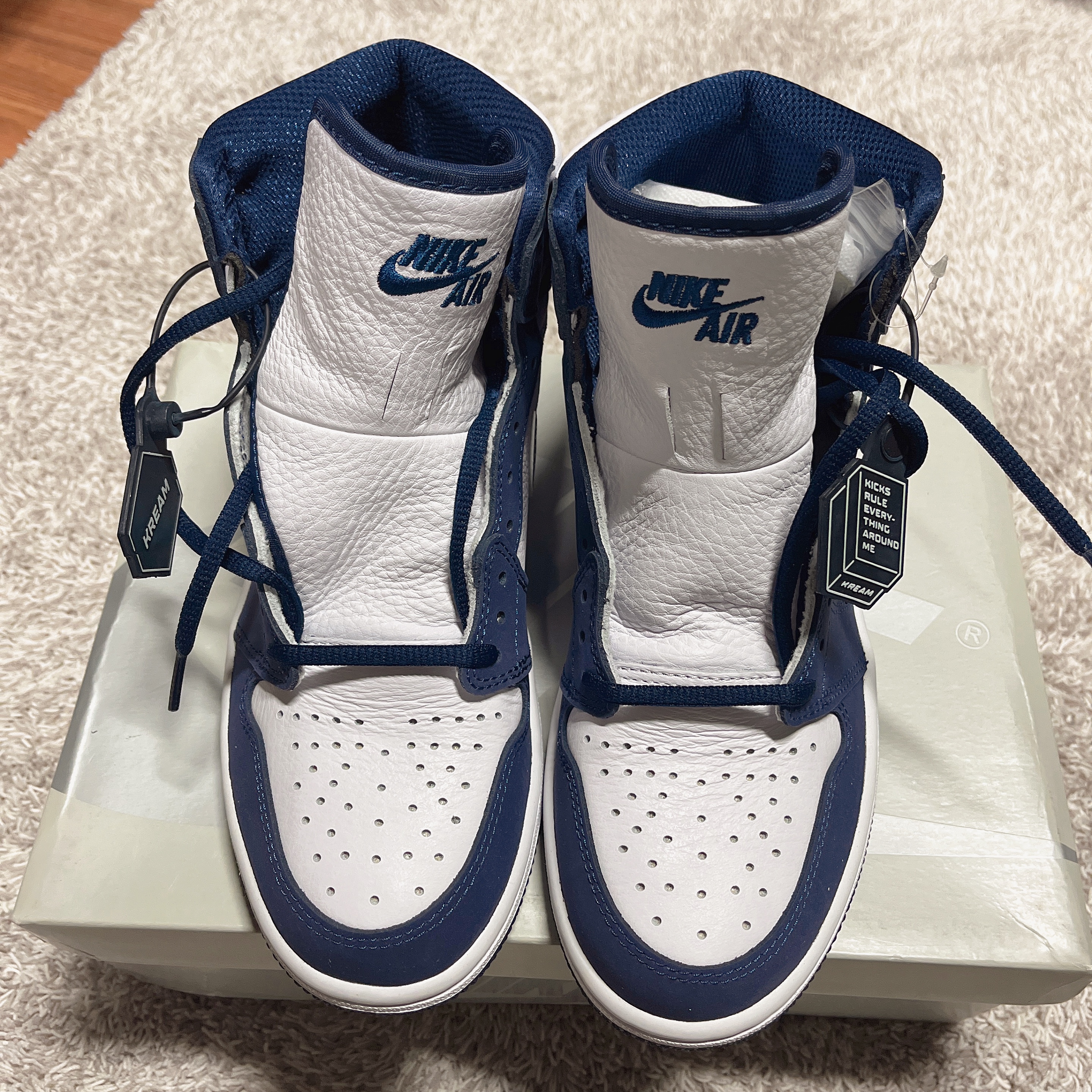 Jordan 1 Retro High OG CO.JP Midnight Navy 착용 스타일 - 1
