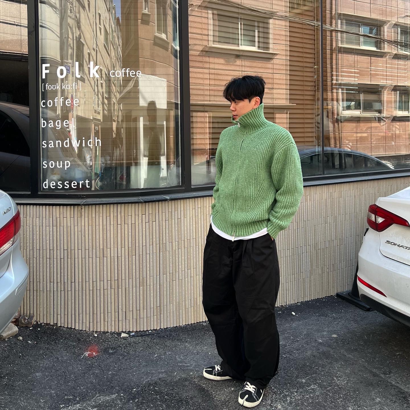Maison Margiela Tabi Sneakers Black 착용 스타일 - 1