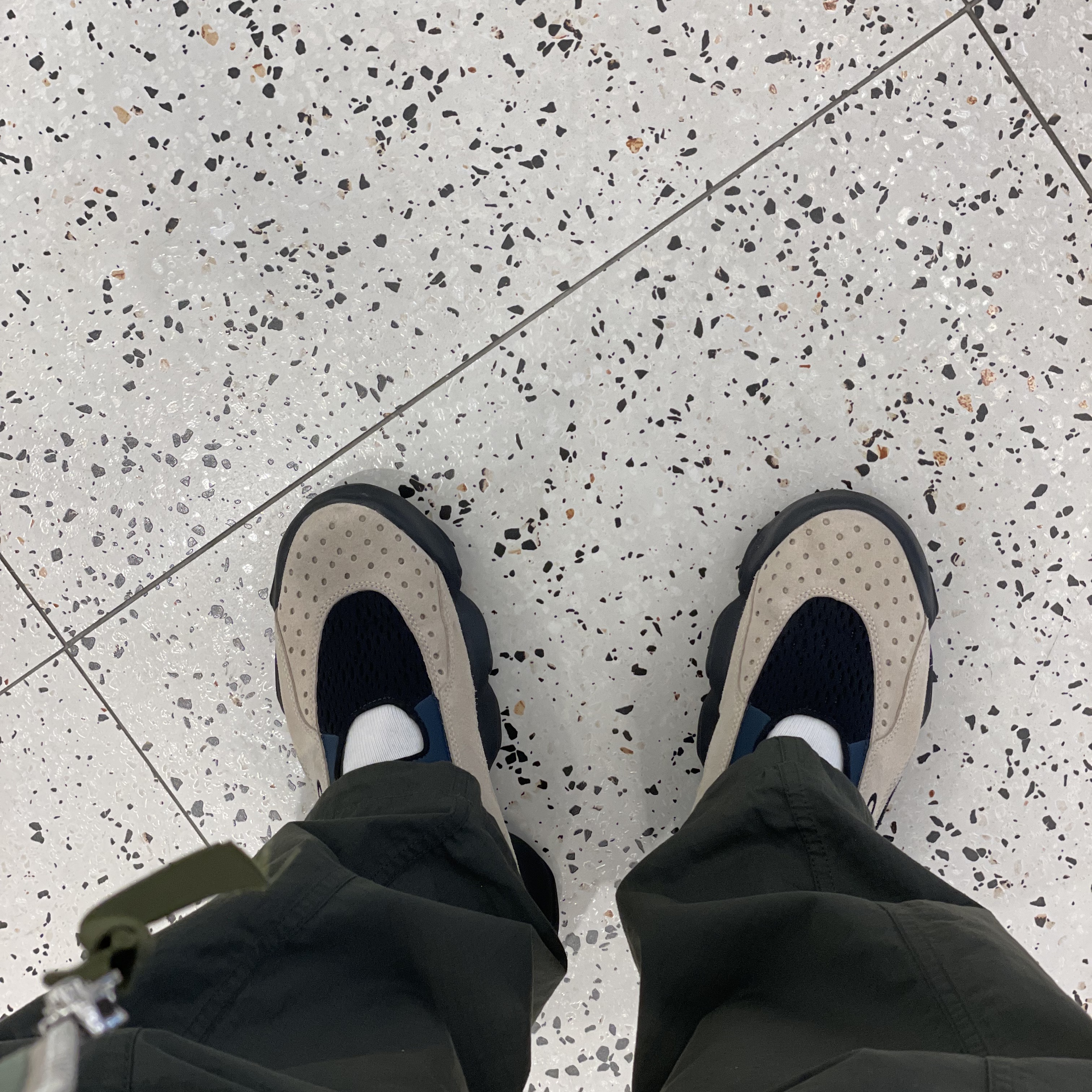 Oakley Factory Team x Brain Dead Flesh Sandal Sand Blue 착용 스타일