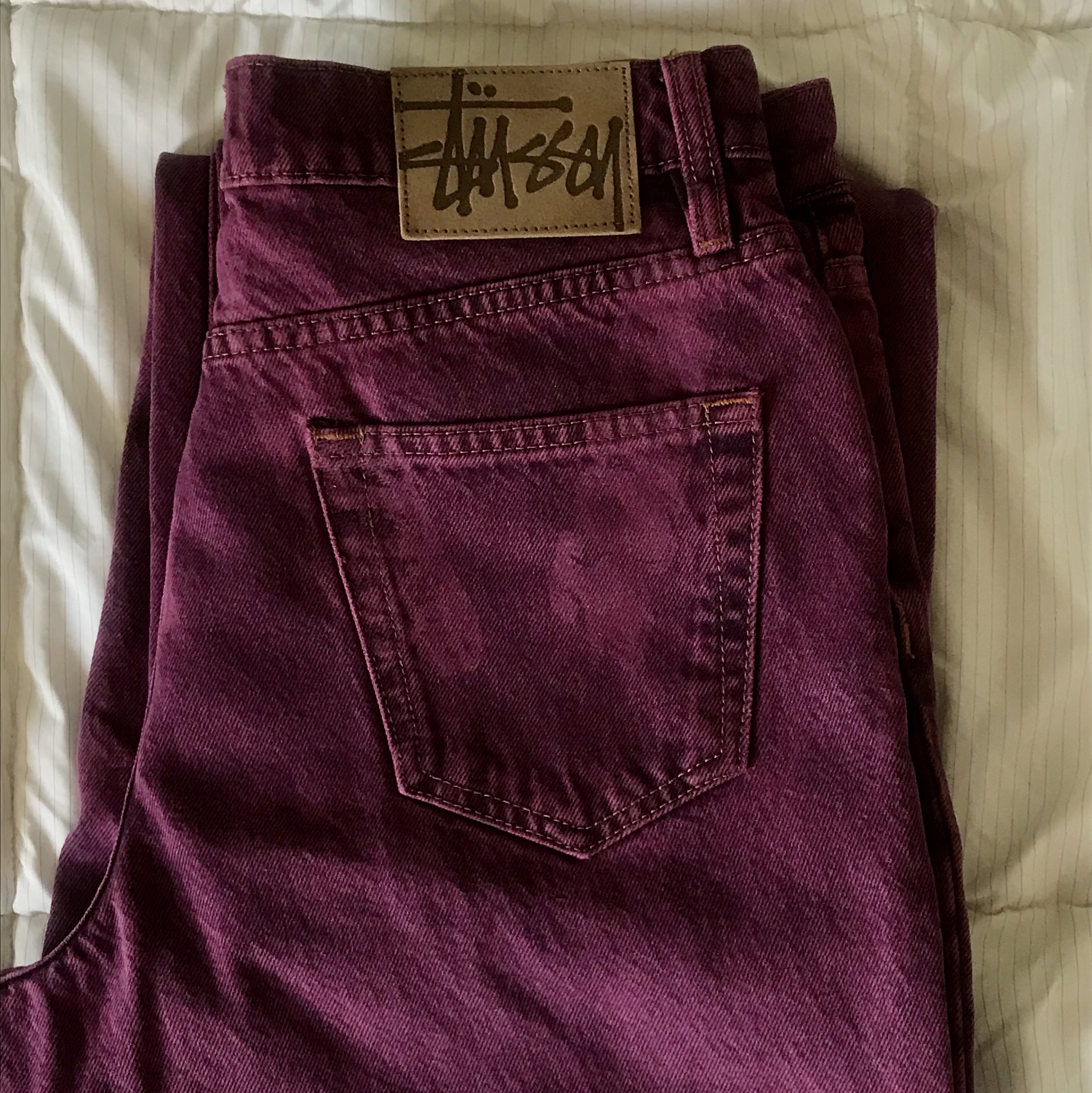 Stussy Worldwide Big OL' Jeans Fuchsia 착용 스타일 - 3