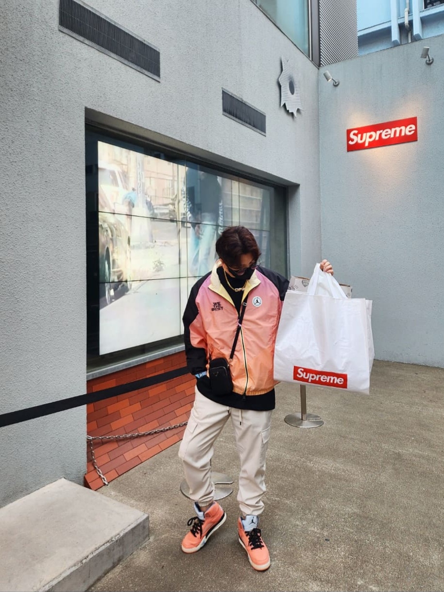 Jordan 5 x DJ Khaled Retro SP Crimsson Bliss, Jordan x DJ Khaled Jacket Bicycle Yellow - Asia 착용 스타일