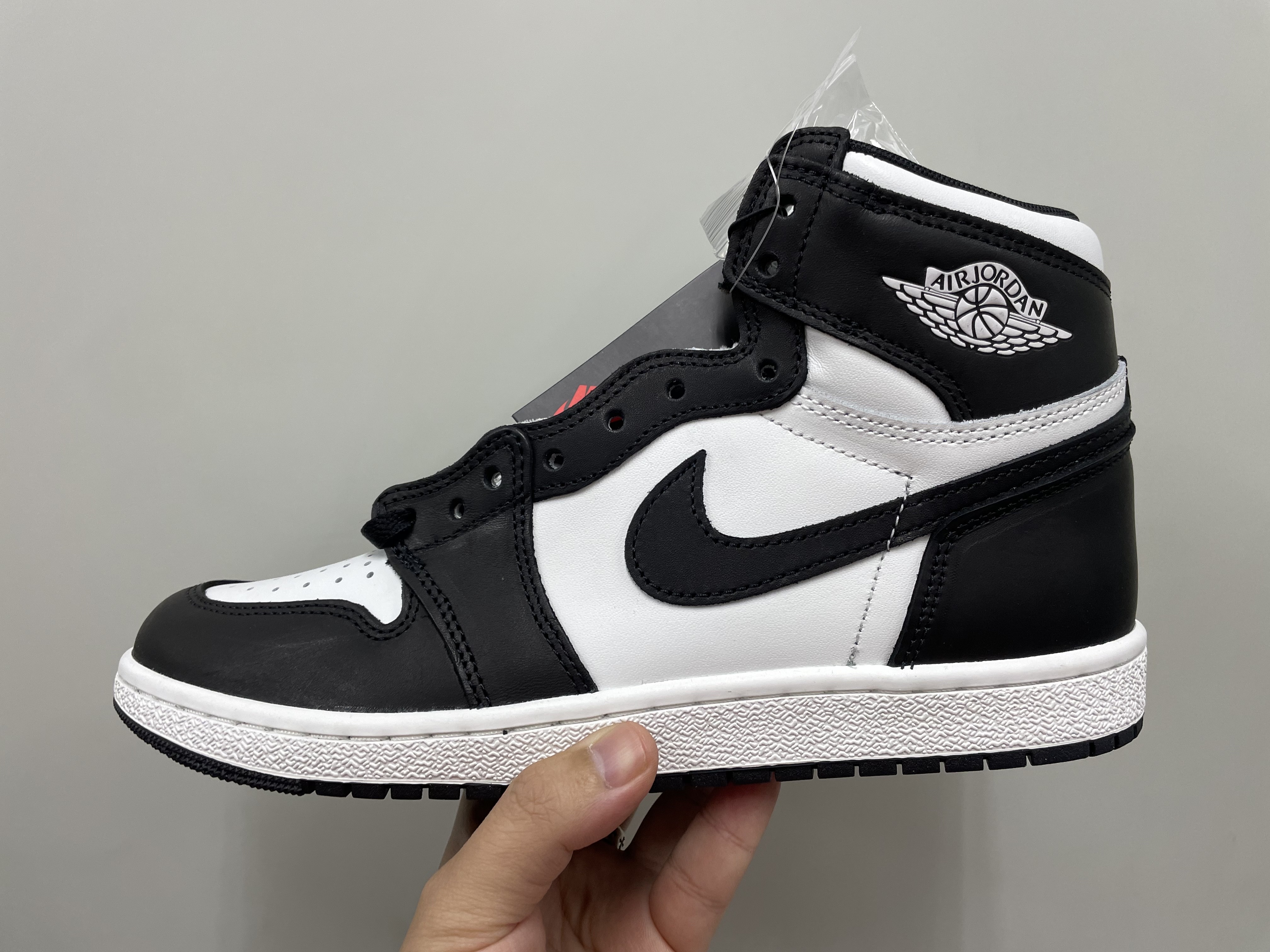 Jordan 1 High 85 Black White 착용 스타일