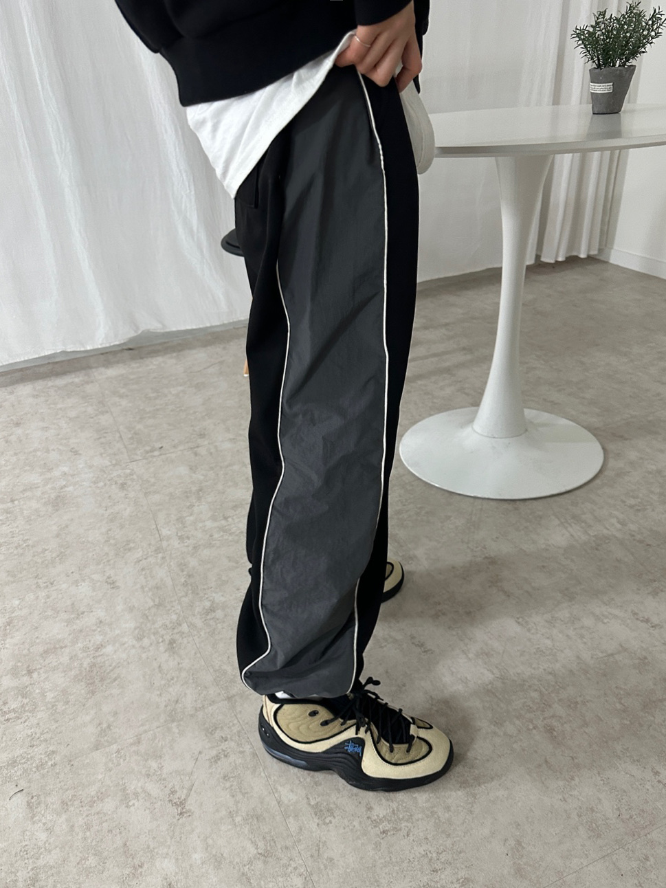 Nike x Stussy Air Penny II Rattan and Limestone 착용 스타일