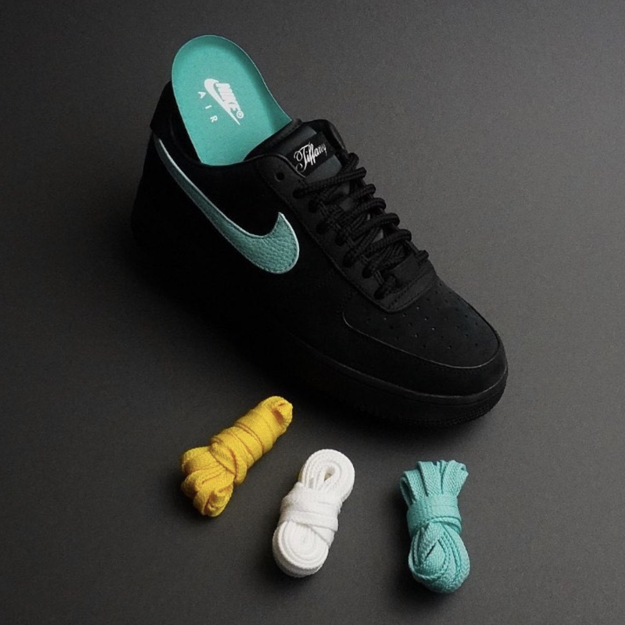 Nike x Tiffany & Co. Air Force 1 Low SP 1837 착용 스타일 - 2