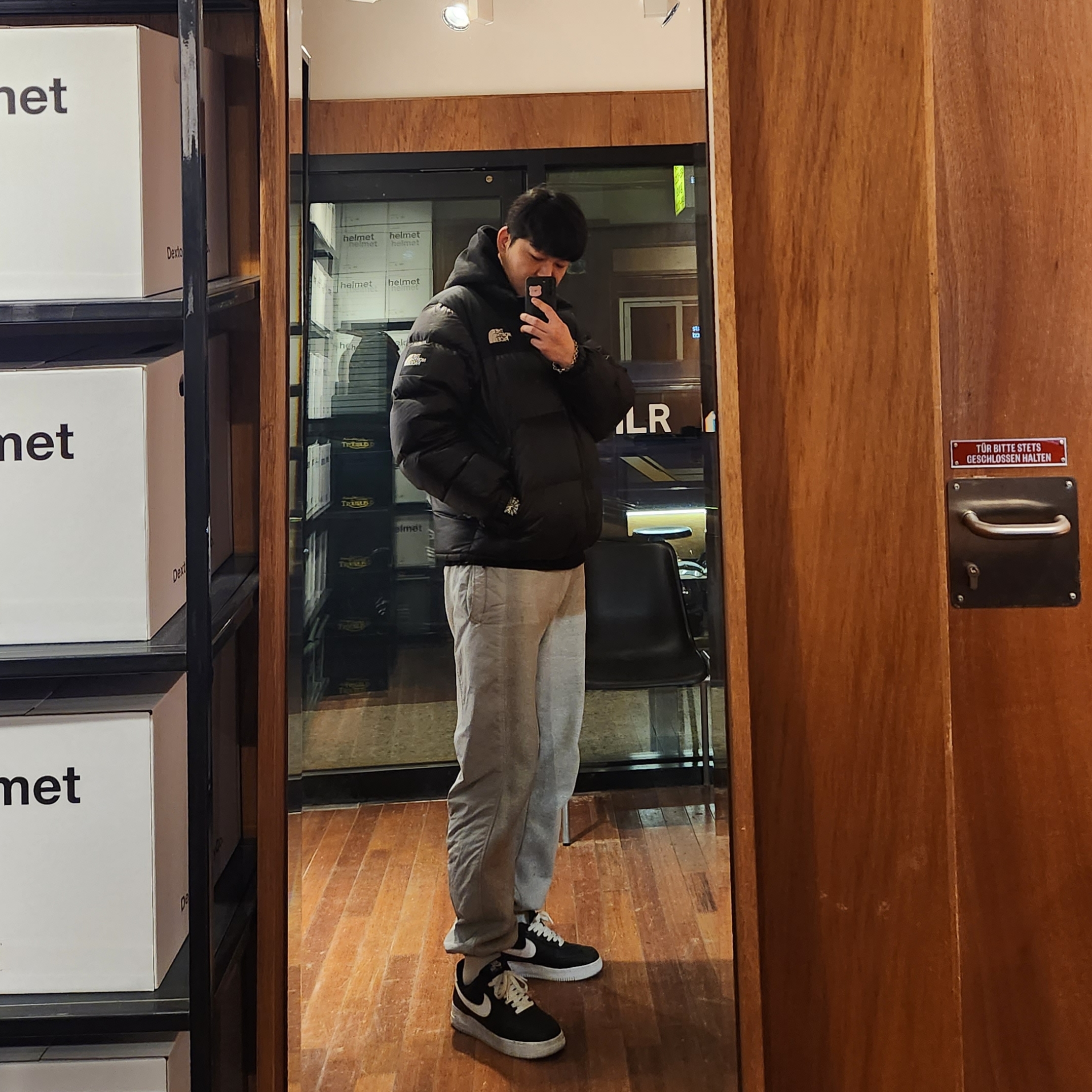 Nike Air Force 1 '07 Black White 착용 스타일