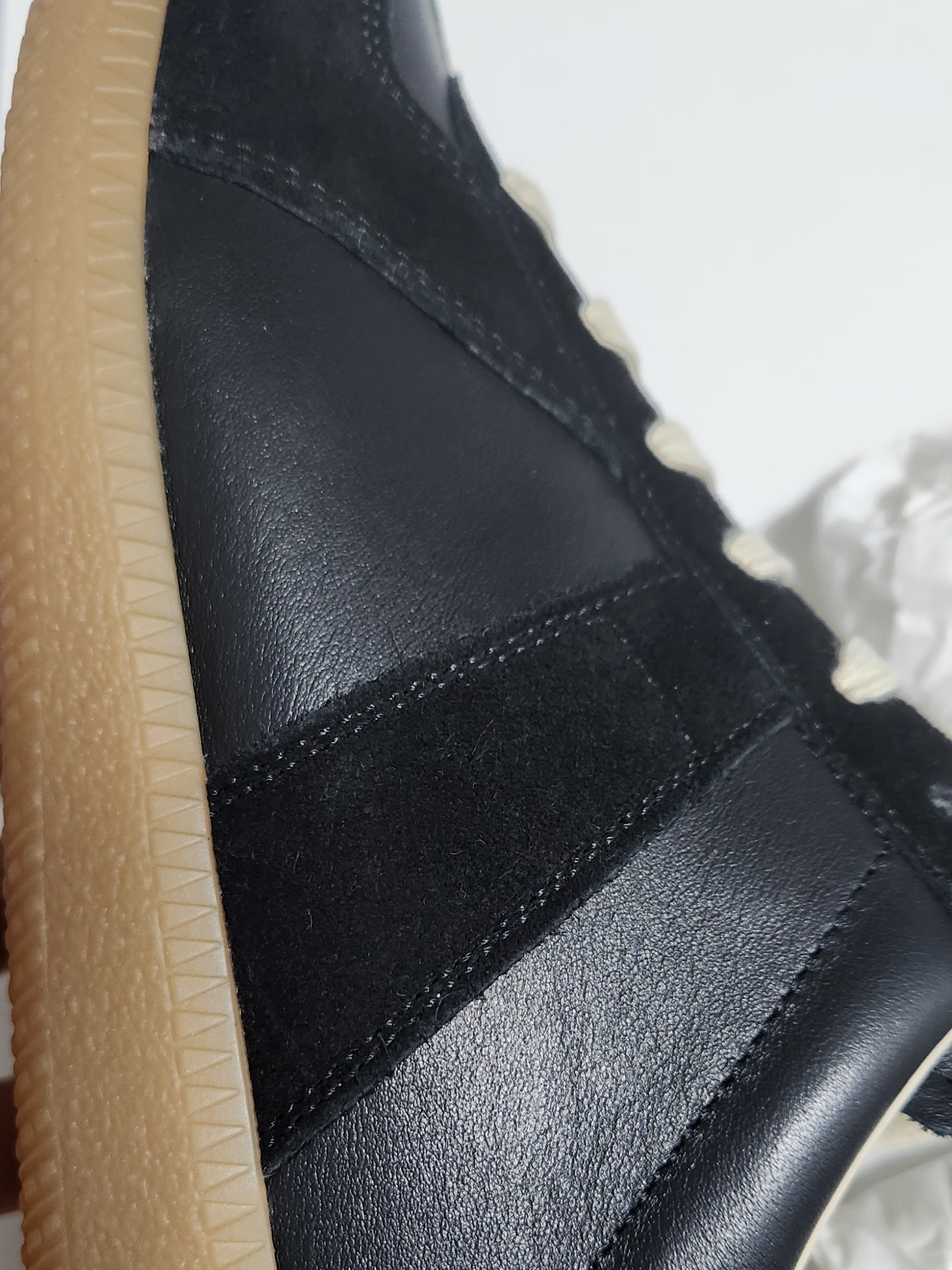 Maison Margiela Calfskin Replica Sneakers Black 착용 스타일