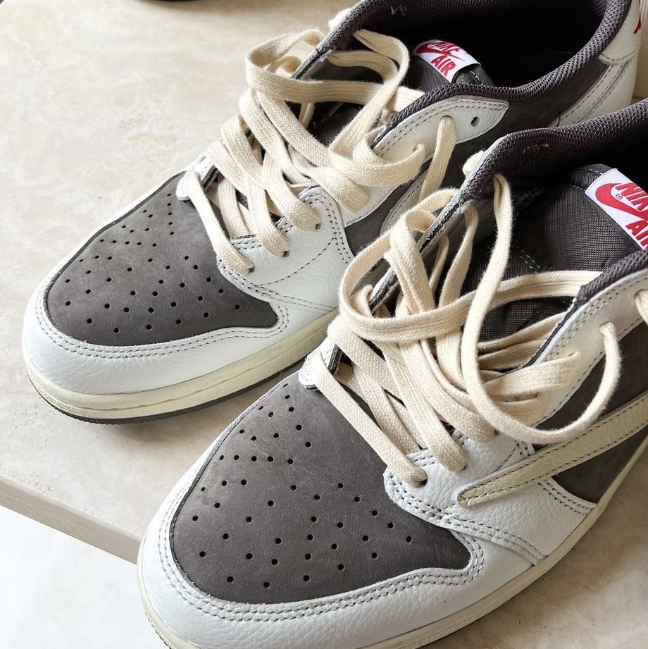 (PS) Jordan 1 x Travis Scott Retro Low OG SP Sail and Ridgerock 착용 스타일