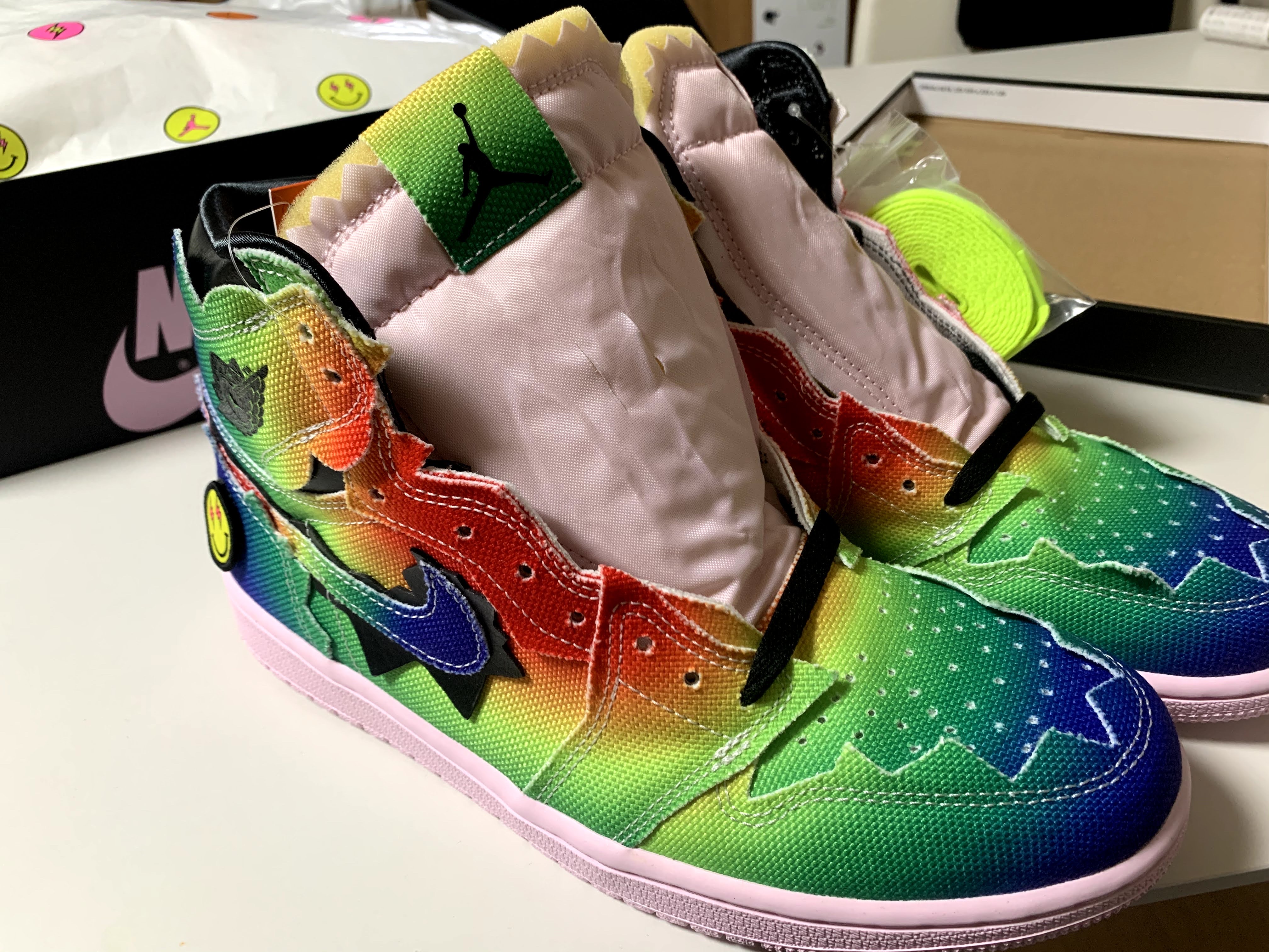 Jordan 1 x J Balvin Retro High OG ์ฐฉ์ฉ ์คํ์ผ