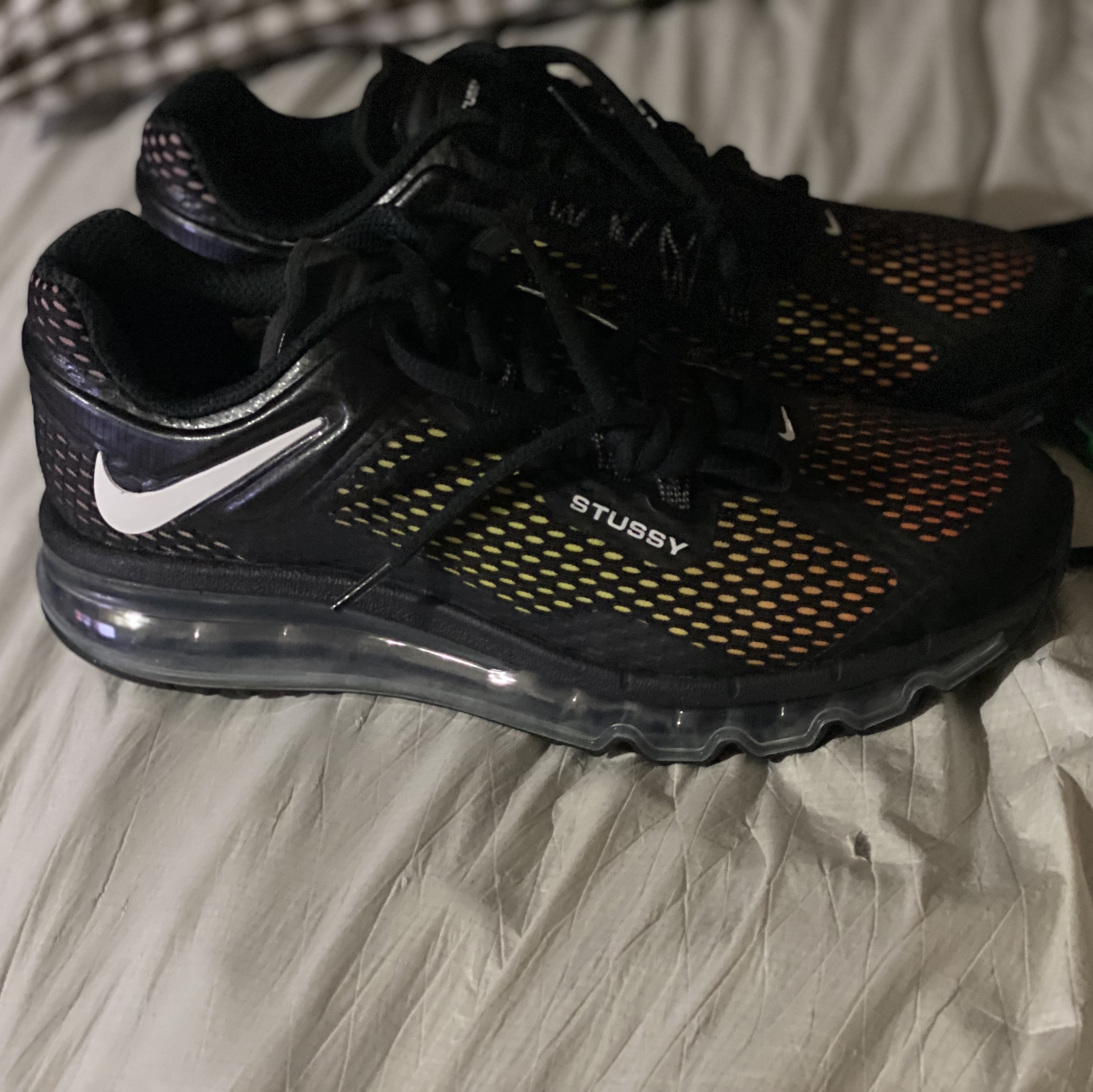 Nike x Stussy Air Max 2013 Black, NewJeans 1st EP New Jeans Limited Edition (Black Ver.) 착용 스타일 - 3