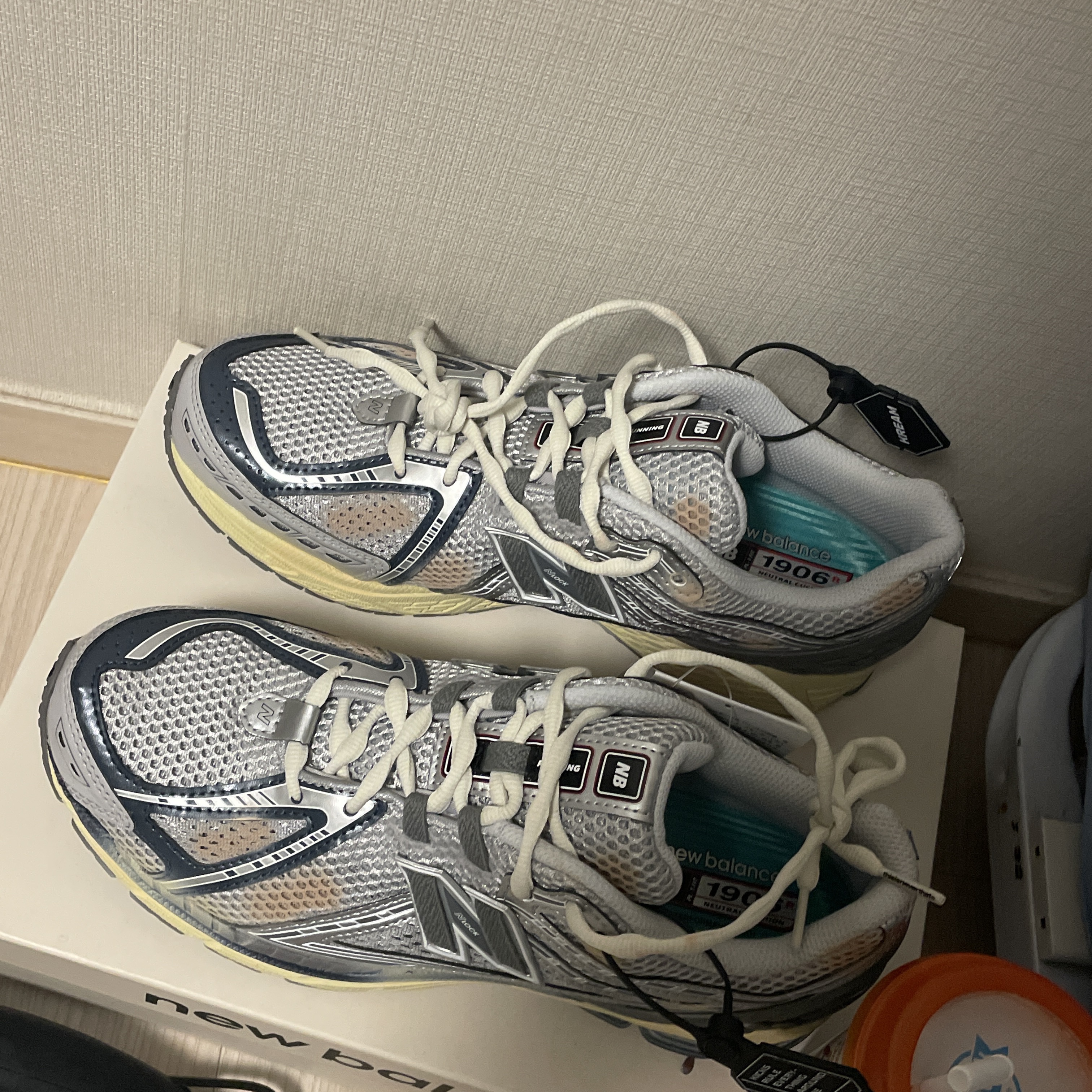 New Balance x Thisisneverthat 1906R 2022 Downtown Run 착용 스타일