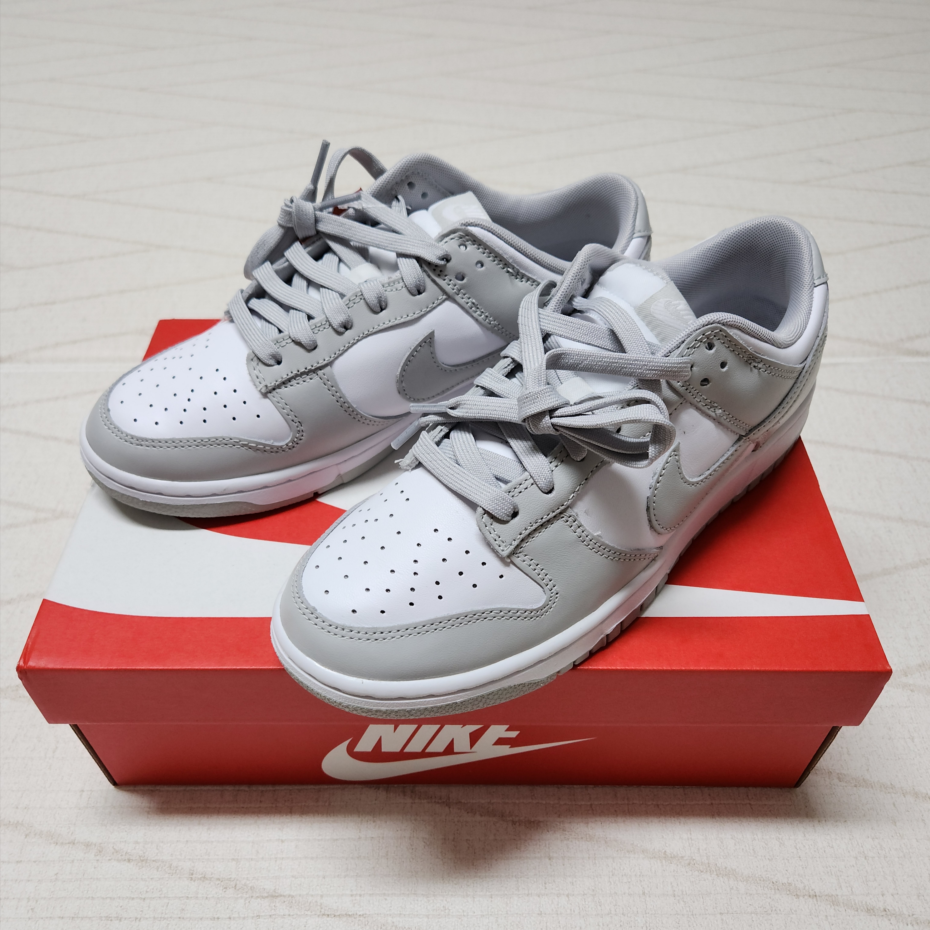 Nike Dunk Low Retro Grey Fog 착용 스타일 - 1