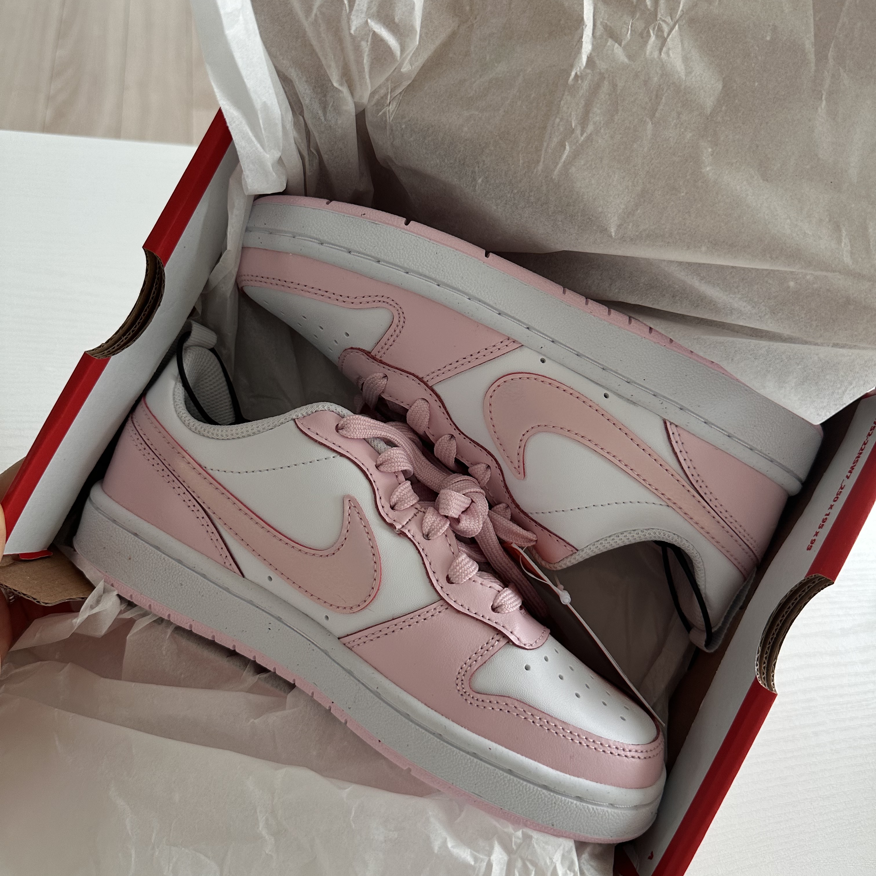(GS) Nike Court Borough 2 SE White Pink Foam 착용 스타일