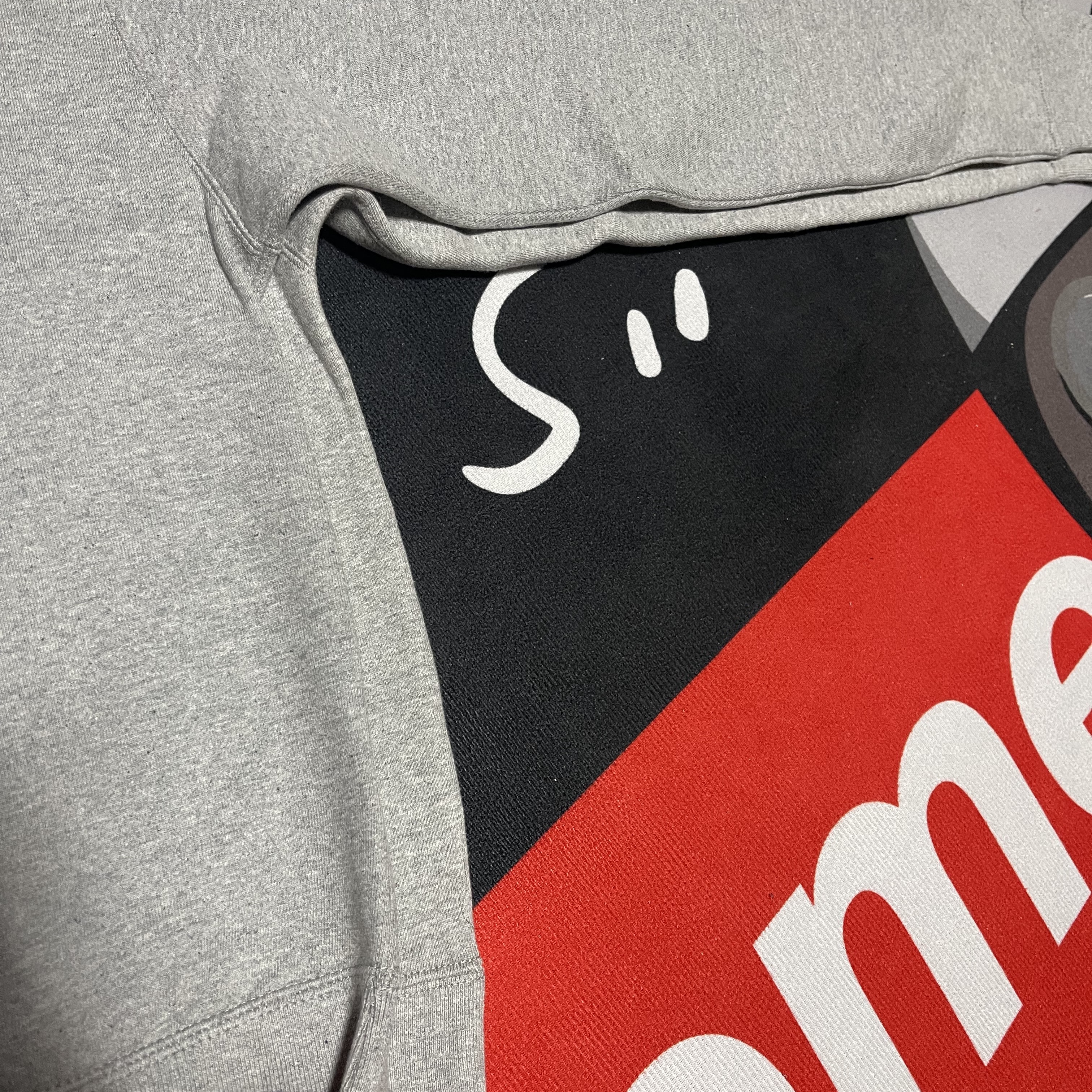 Nike x Stussy NRG Fleece Crewneck Dark Grey Heather (DO9337-063) 착용 스타일 - 1