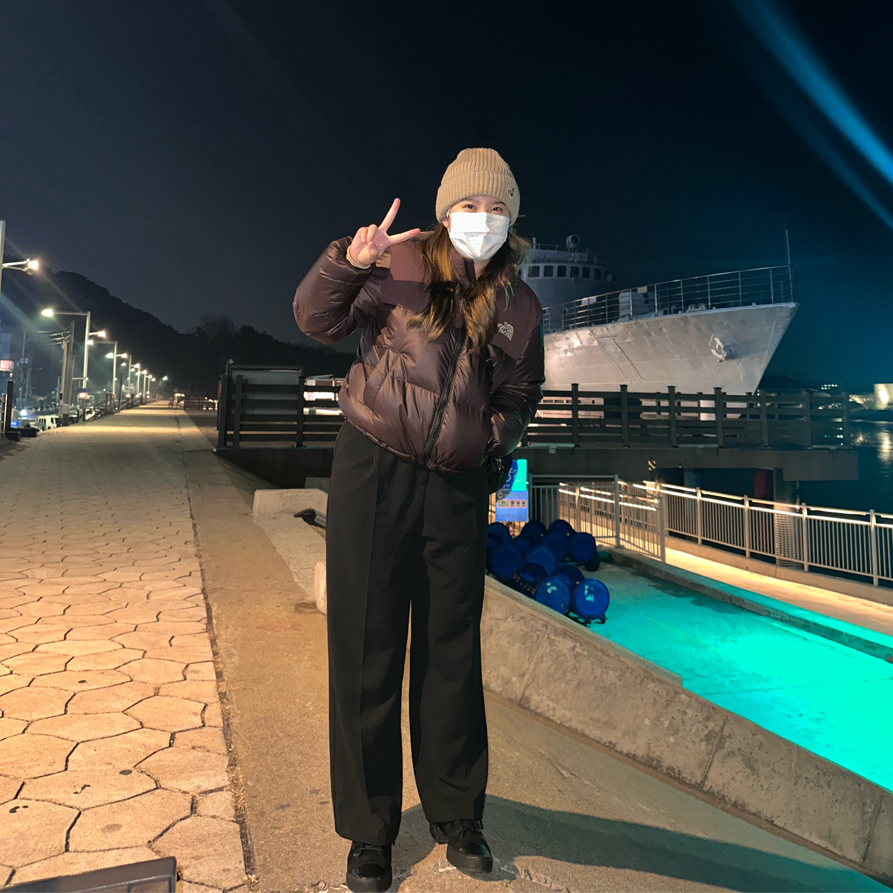 Maison Kitsune Fox Head Patch Ribbed Beanie Beige, (W) The North Face White Label Novelty Nuptse Down Jacket Cocoa Brown 착용 스타일