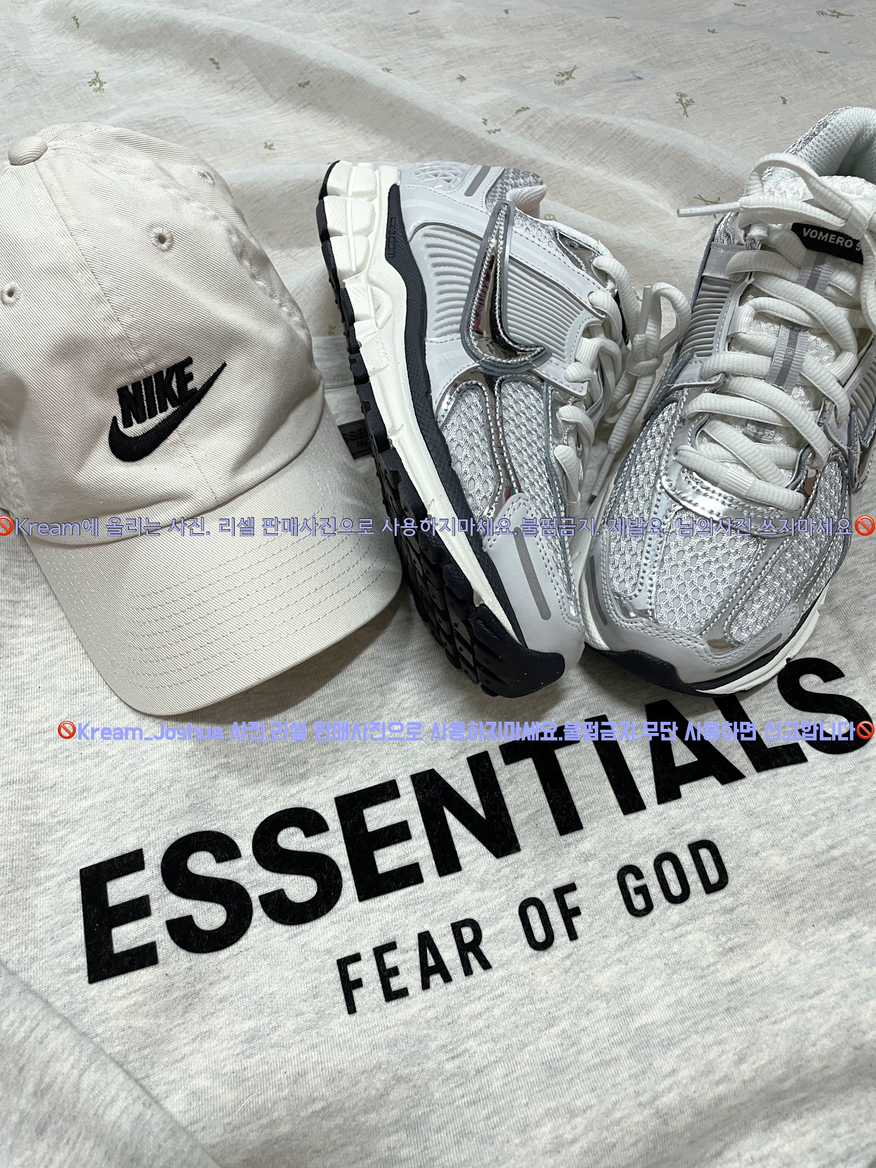 Nike Heritage 86 Futura Washed Cap Light Bone, Essentials The Core Collection Crewneck Sweatshirt Light Oatmeal 착용 스타일 - 1