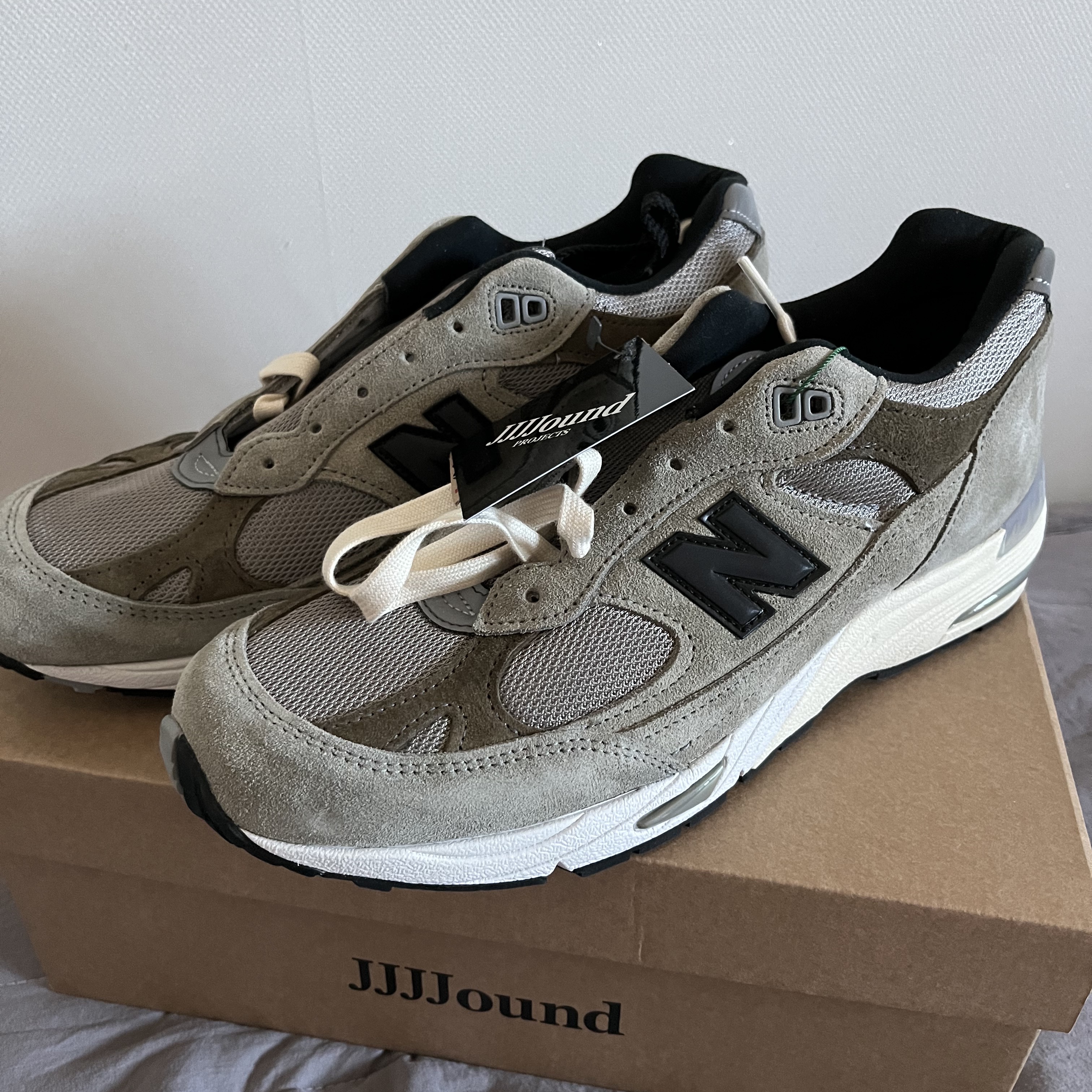 New Balance x JJJJound 991 Made in UK Grey 착용 스타일