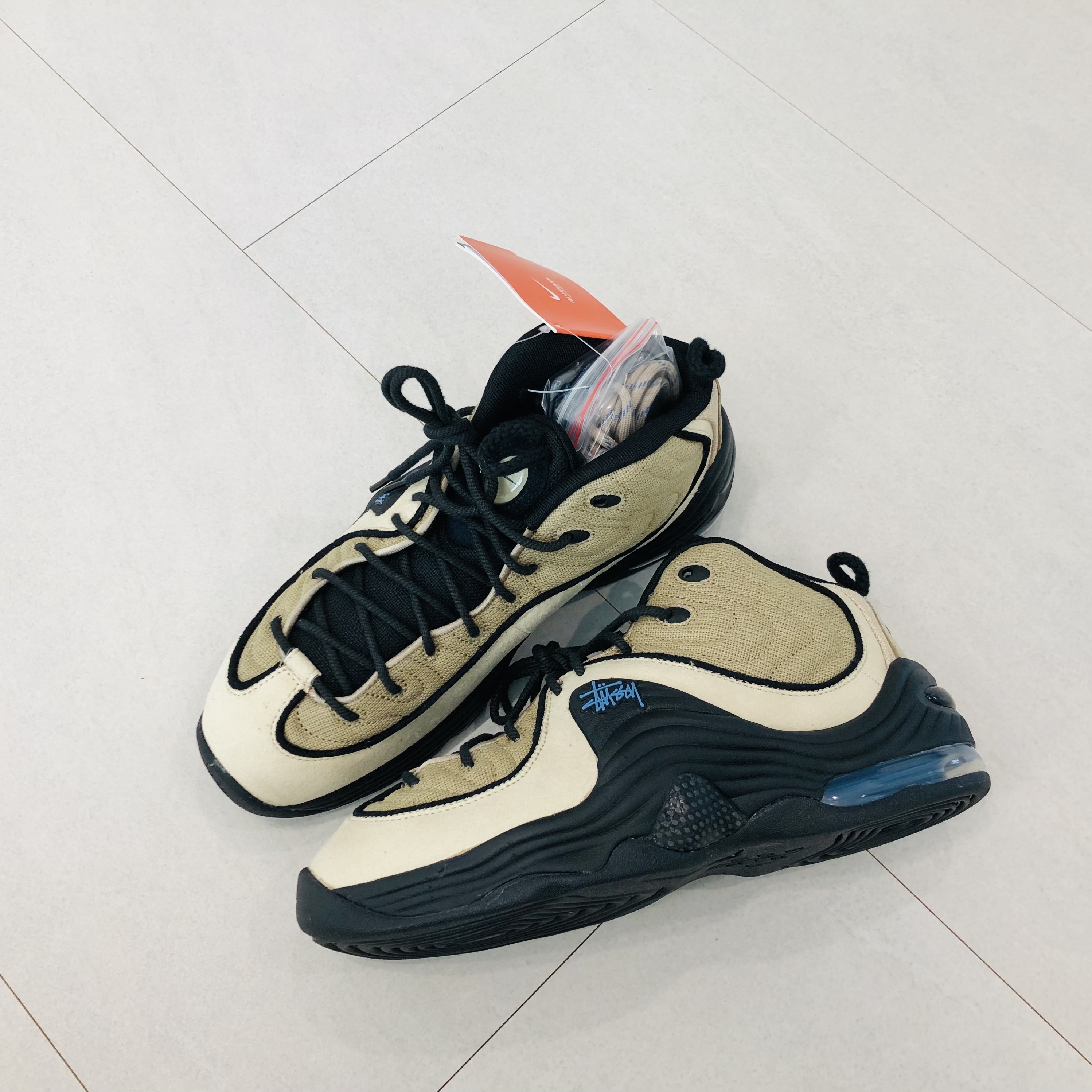 Nike x Stussy Air Penny II Rattan and Limestone 착용 스타일 - 3