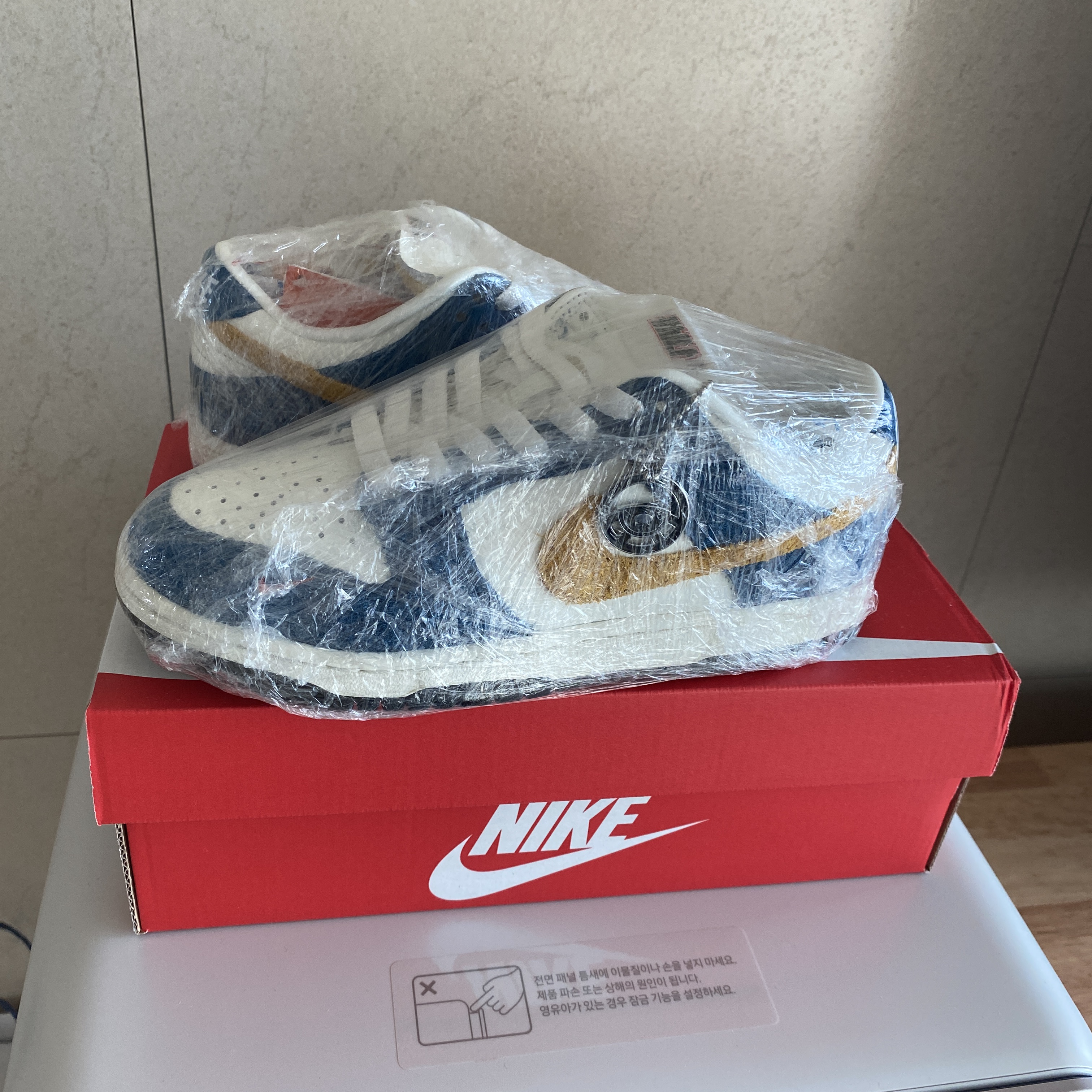 Nike x Kasina Dunk Low 80's Bus 착용 스타일