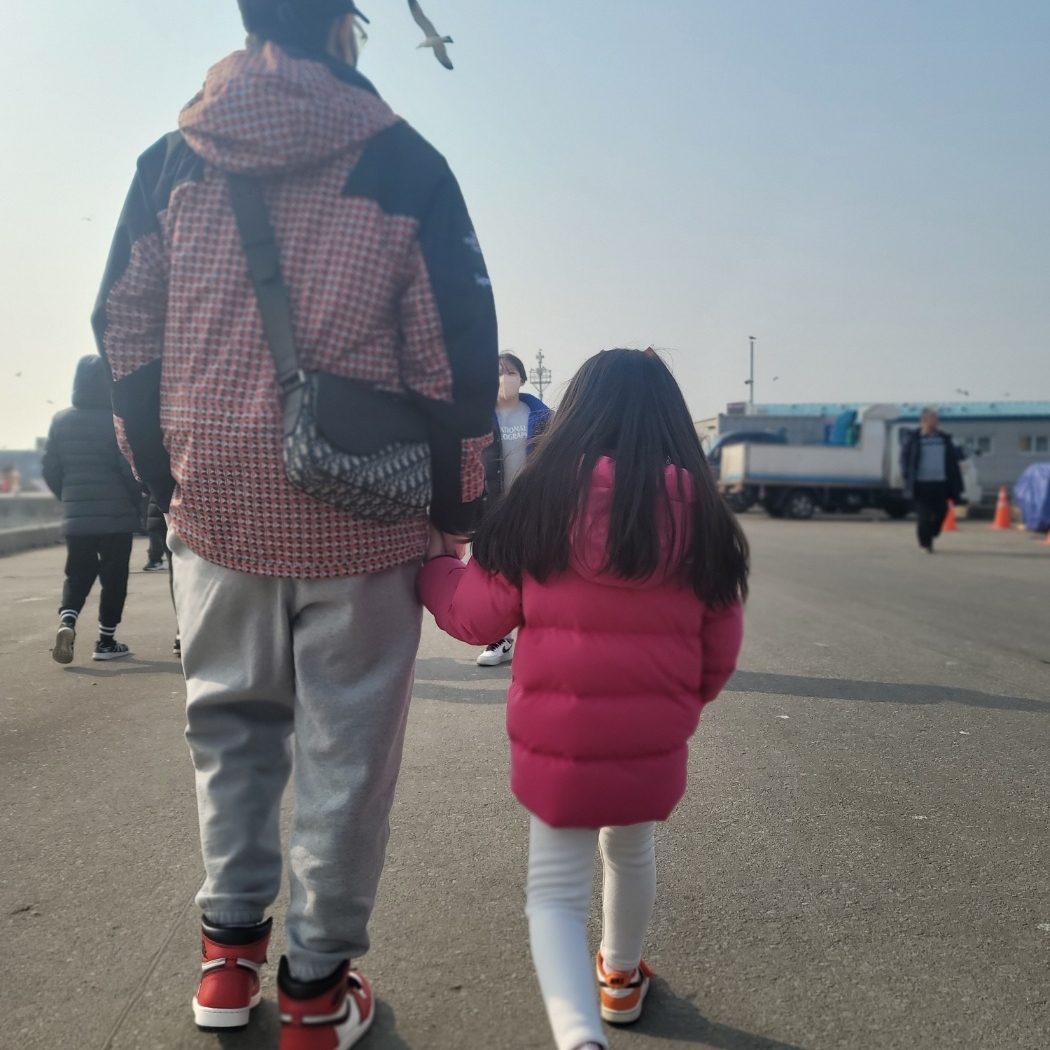 Supreme x The North Face Studded Mountain Light Jacket Red - 21SS 착용 스타일 - 3