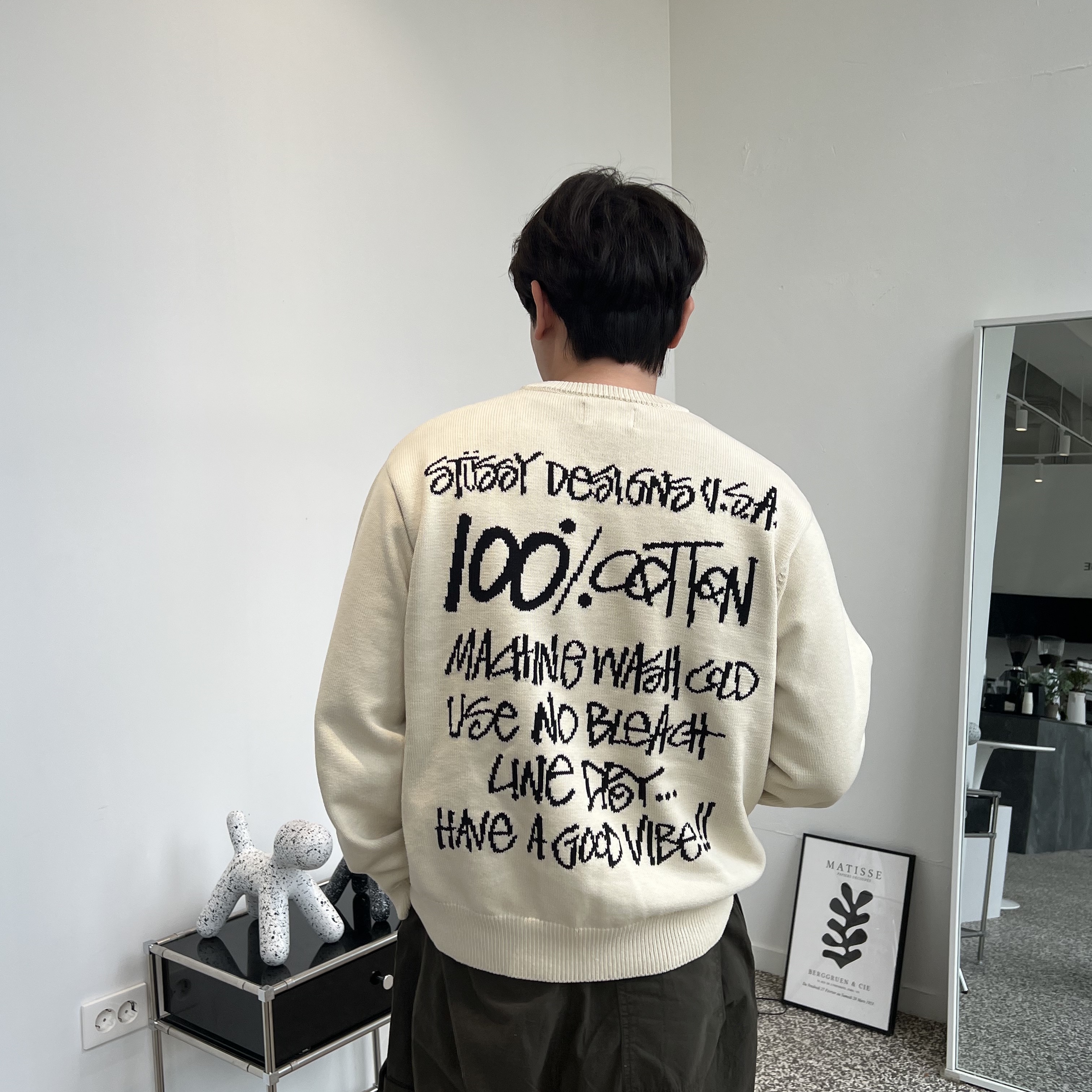 Stussy Care Label Sweater Natural 착용 스타일