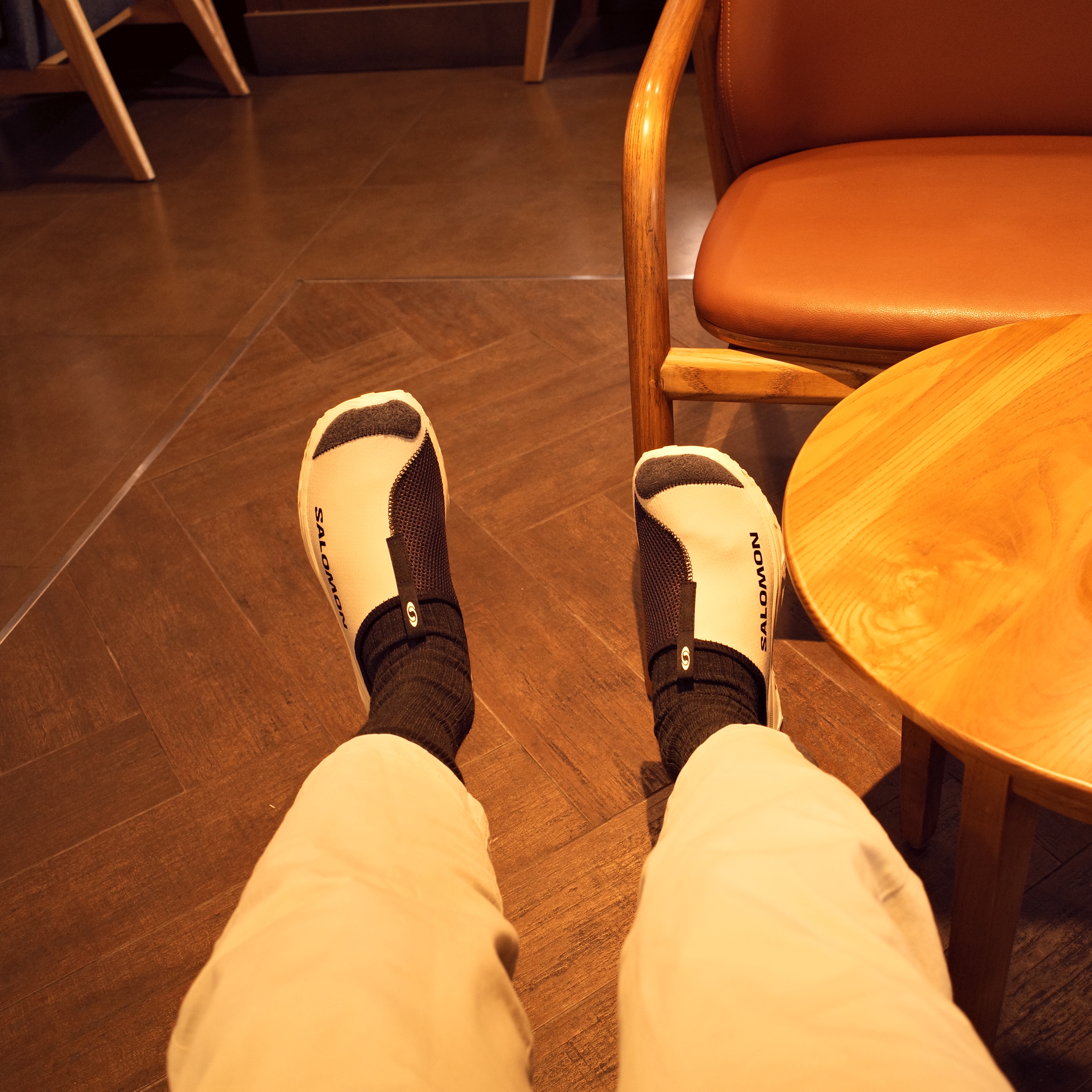 Salomon RX Slide 3.0 Bleached Sand 착용 스타일 - 2