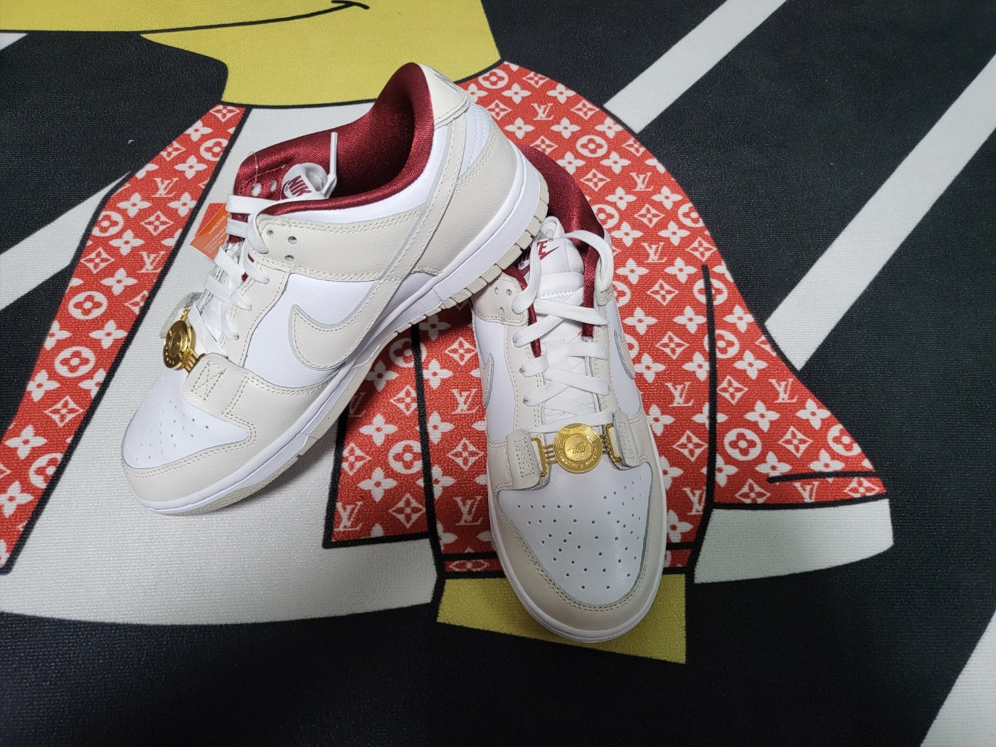 (W) Nike Dunk Low SE White Photon Dust 착용 스타일 - 3