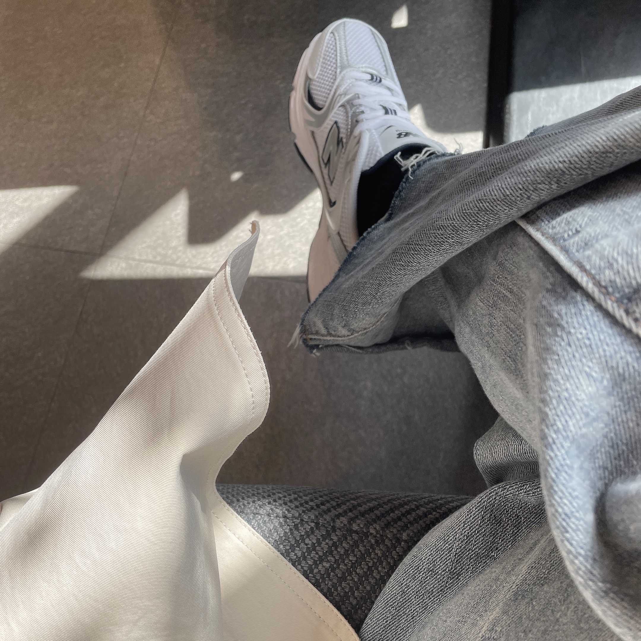 New Balance 530 White 착용 스타일 - 3