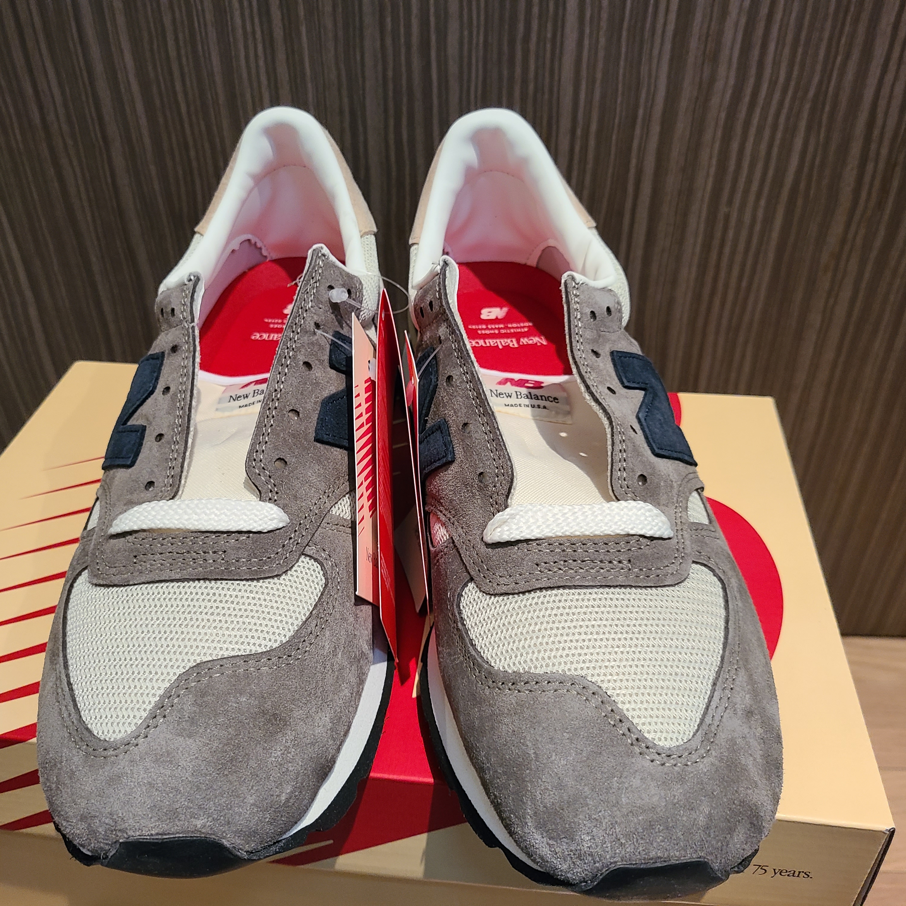New Balance 990v1 Made in USA Olive 착용 스타일 - 1