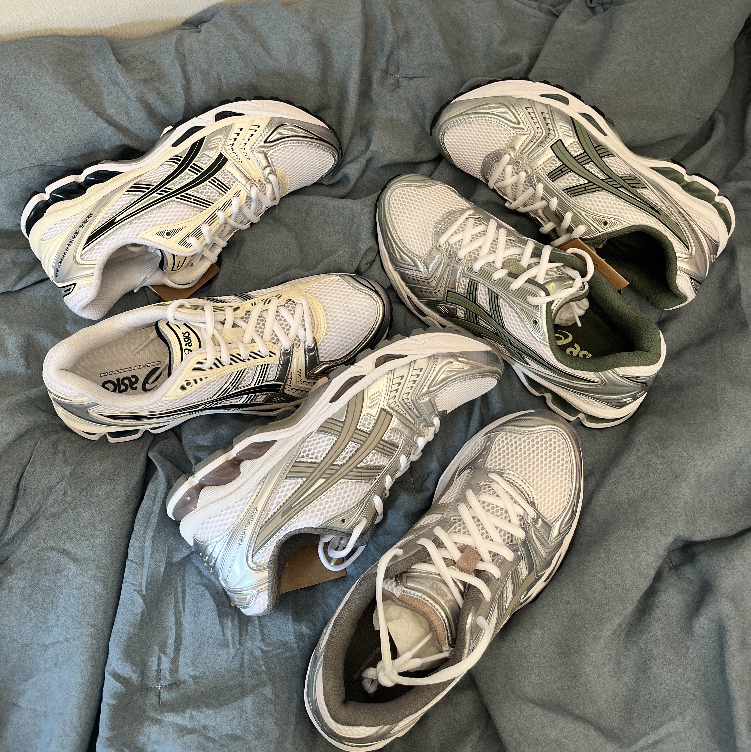 (W) Asics Gel-Kayano 14 White Midnight, (W) Asics Gel-Kayano 14 White Moonrock 착용 스타일 - 2