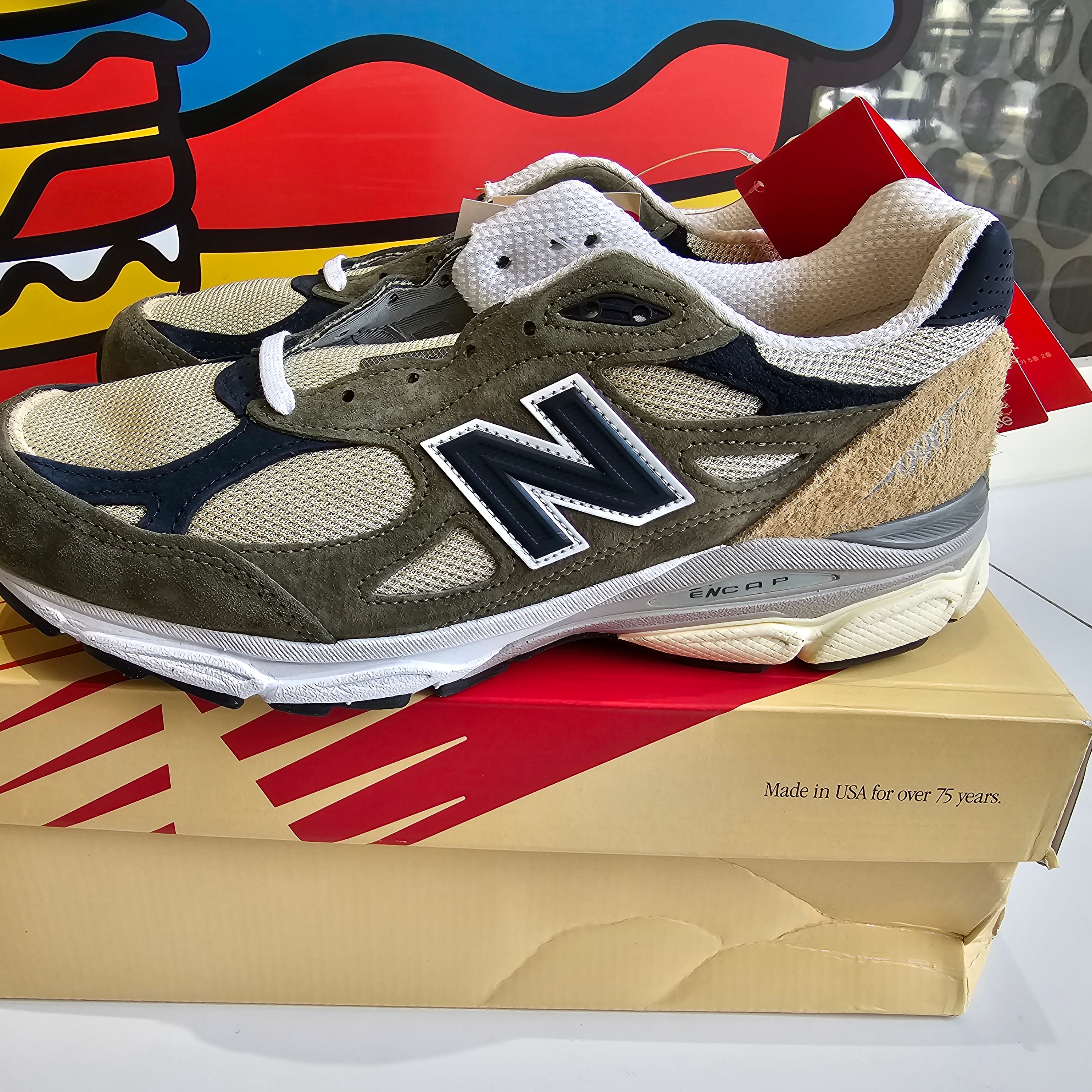 New Balance 990v3 Made in USA Olive 착용 스타일 - 2