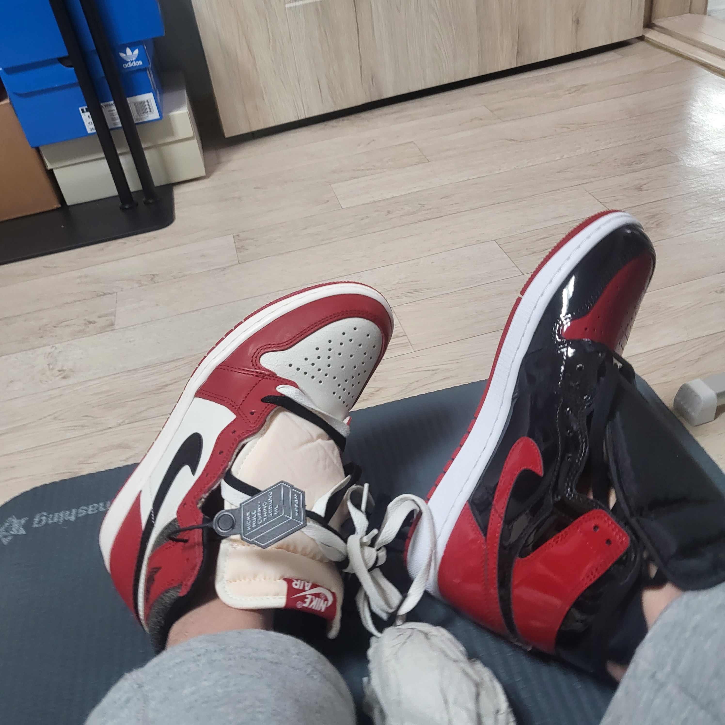 Jordan 1 Retro High OG Patent Bred, Jordan 1 Retro High OG Chicago 2022 착용 스타일