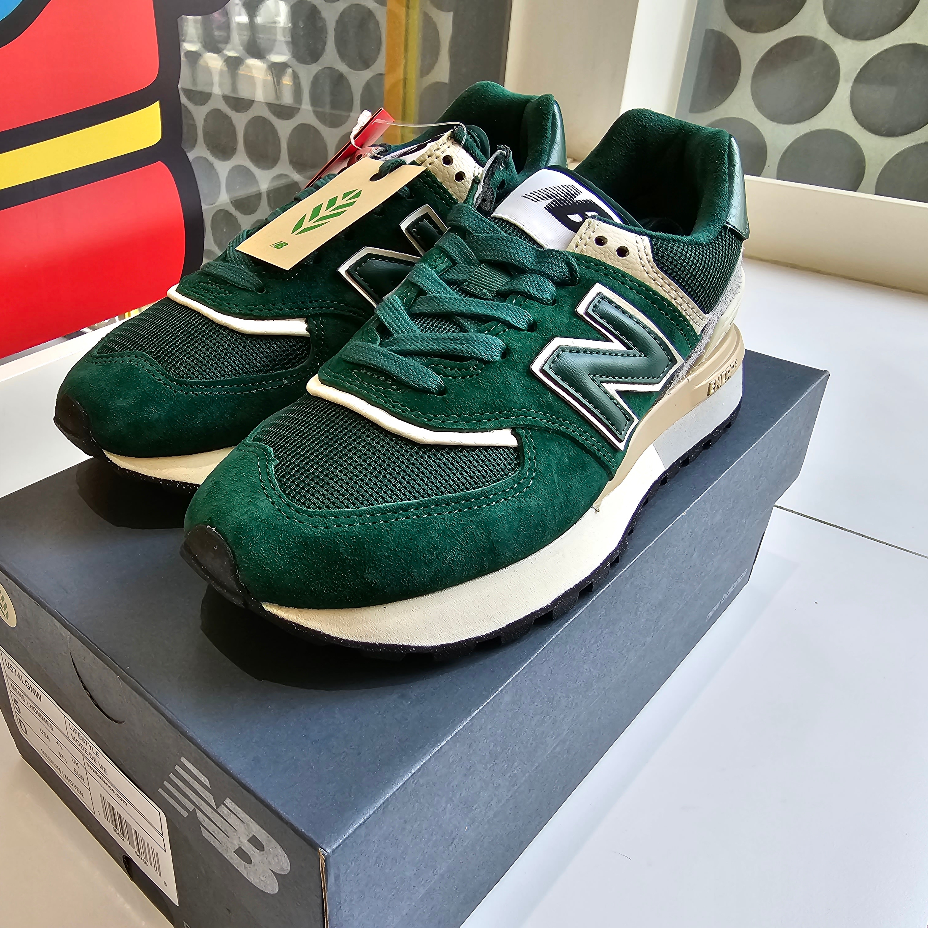 New Balance 574 Legacy Green 착용 스타일 - 1
