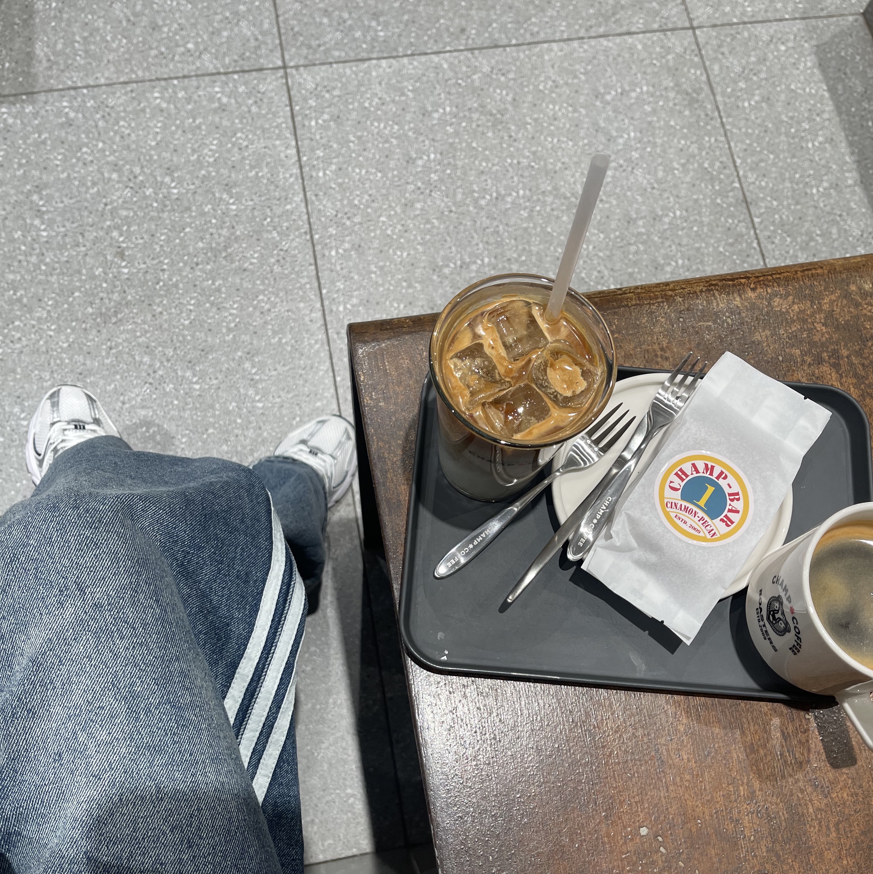 New Balance 530 White 착용 스타일 - 1