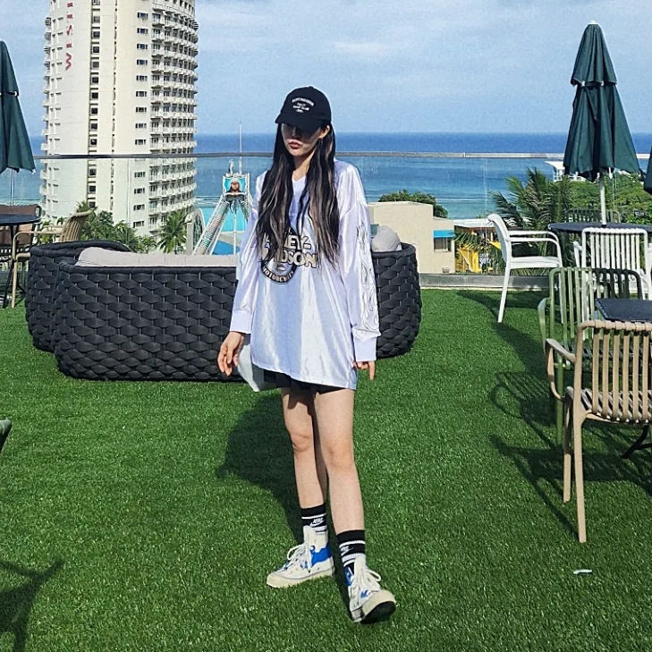 Converse x Ader Error Chuck 70 High White 착용 스타일 - 2