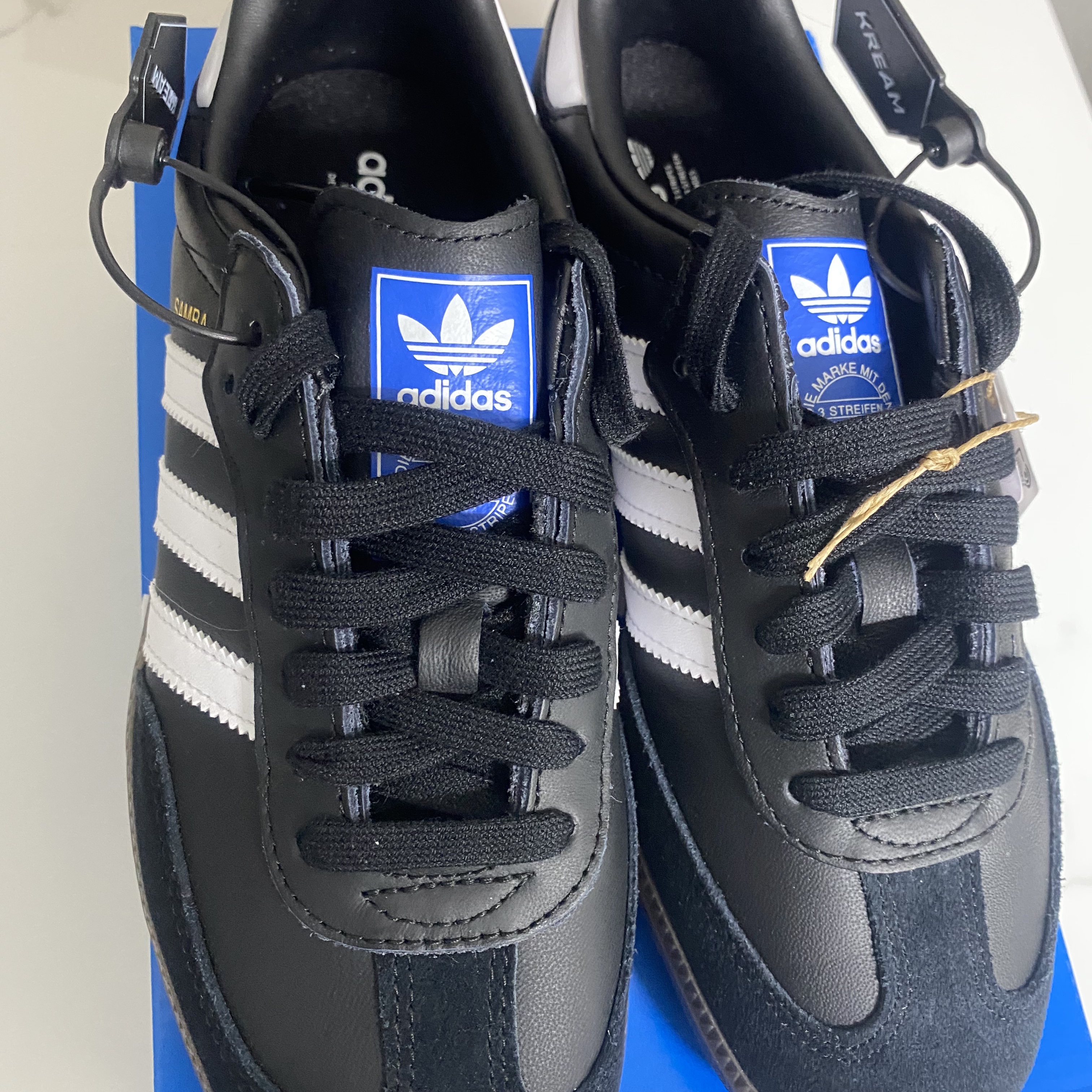 Adidas Samba OG Black White Gum 착용 스타일