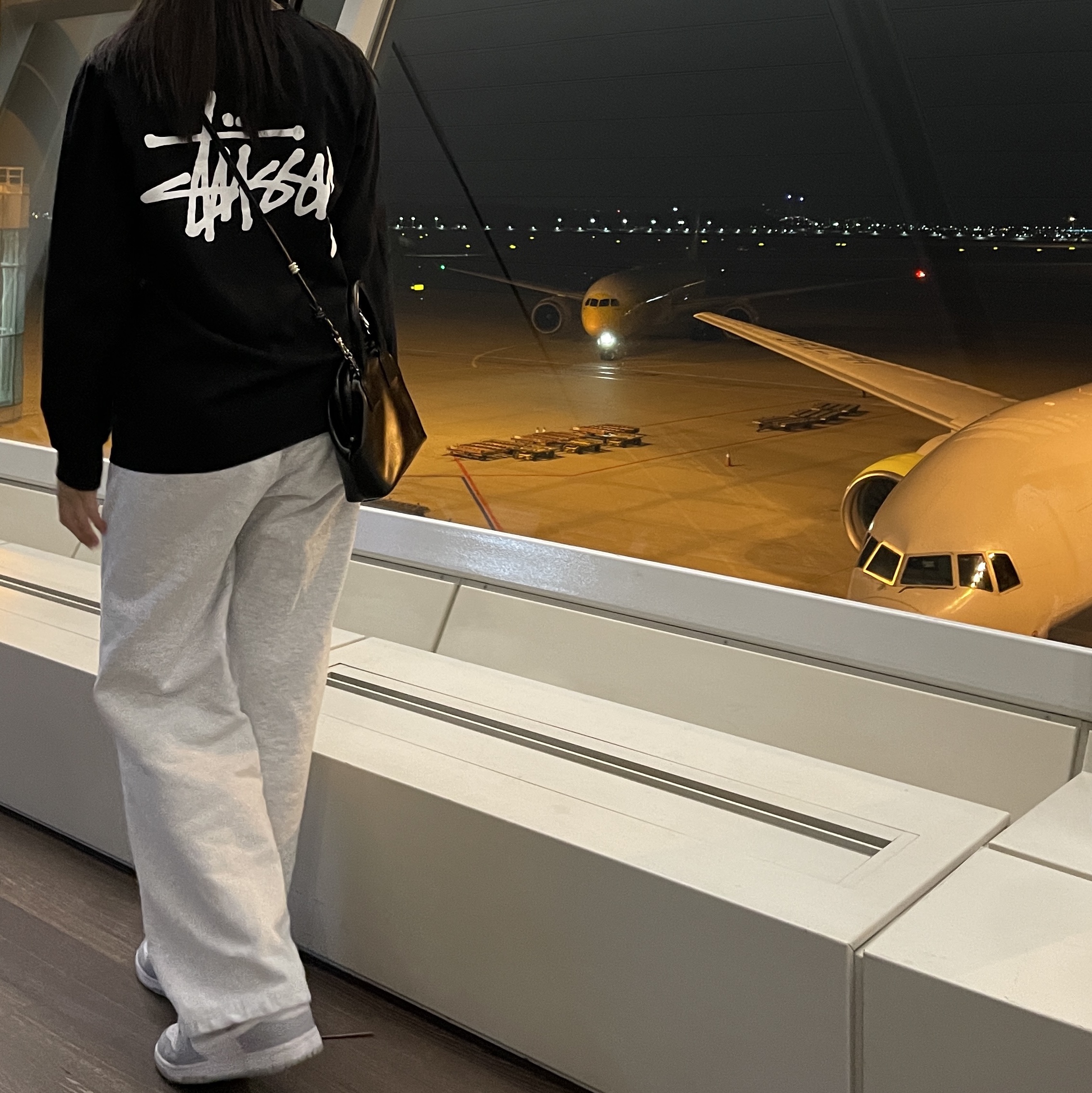 Stussy Basic Stussy LS T-Shirt Black 2022, Nike Dunk Low Retro Wolf Grey 착용 스타일