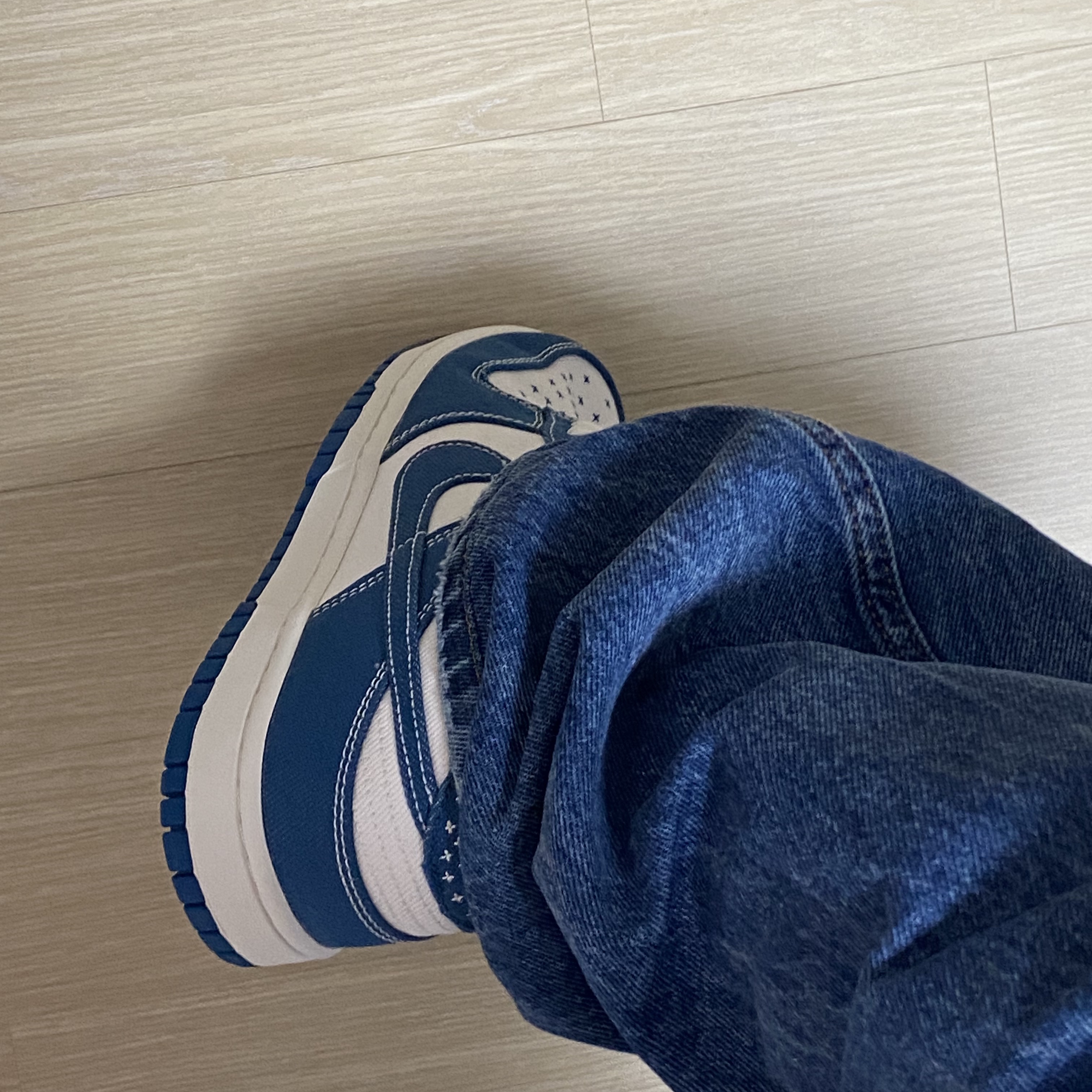 Nike Dunk Low Retro SE Industrial Blue 착용 스타일