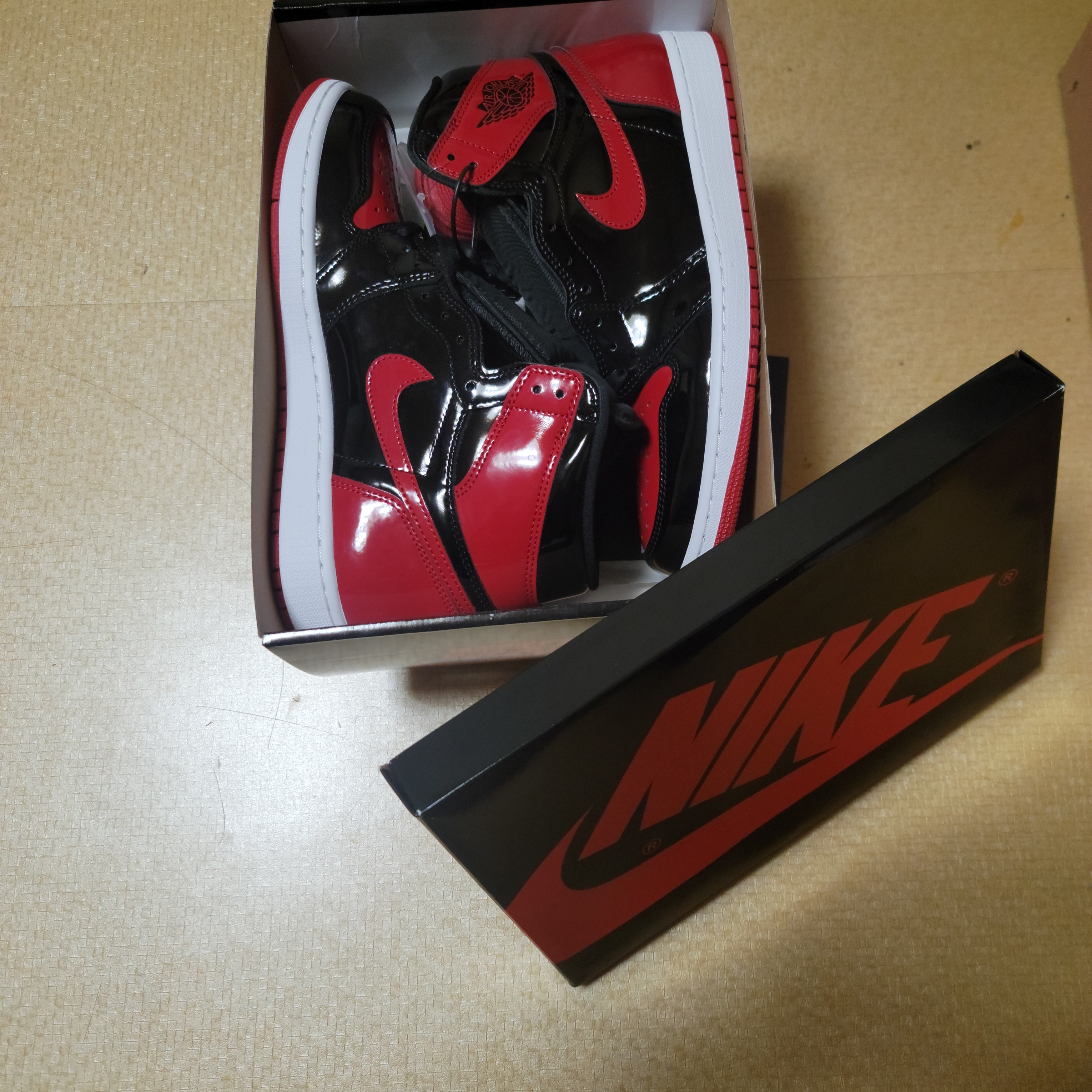 Jordan 1 Retro High OG Patent Bred 착용 스타일 - 1